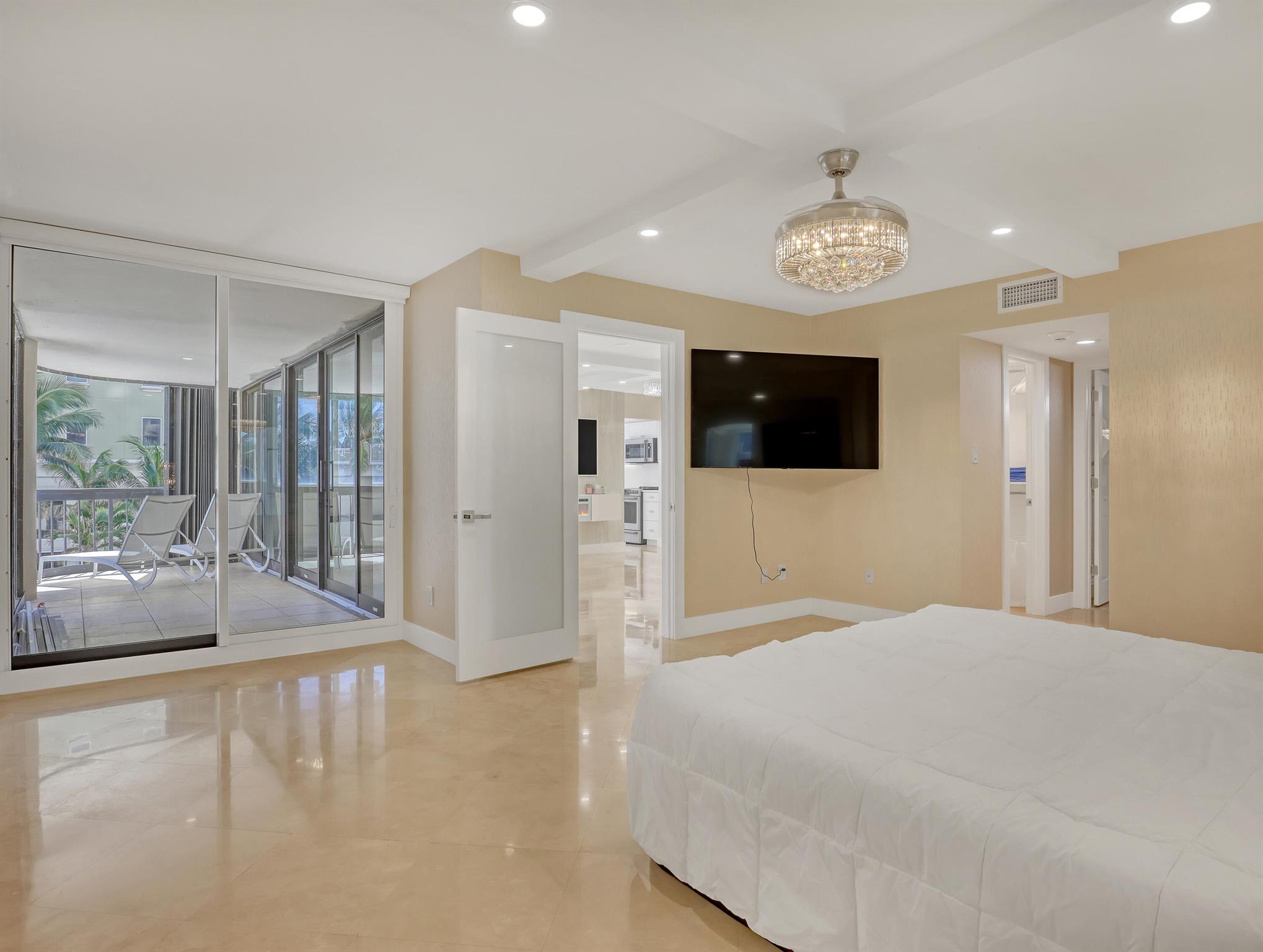 5380 N Ocean Dr #3b Riviera Beach, FL 33404