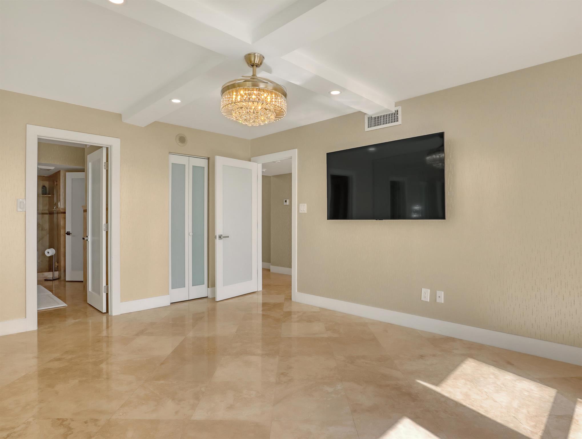 5380 N Ocean Dr #3b Riviera Beach, FL 33404