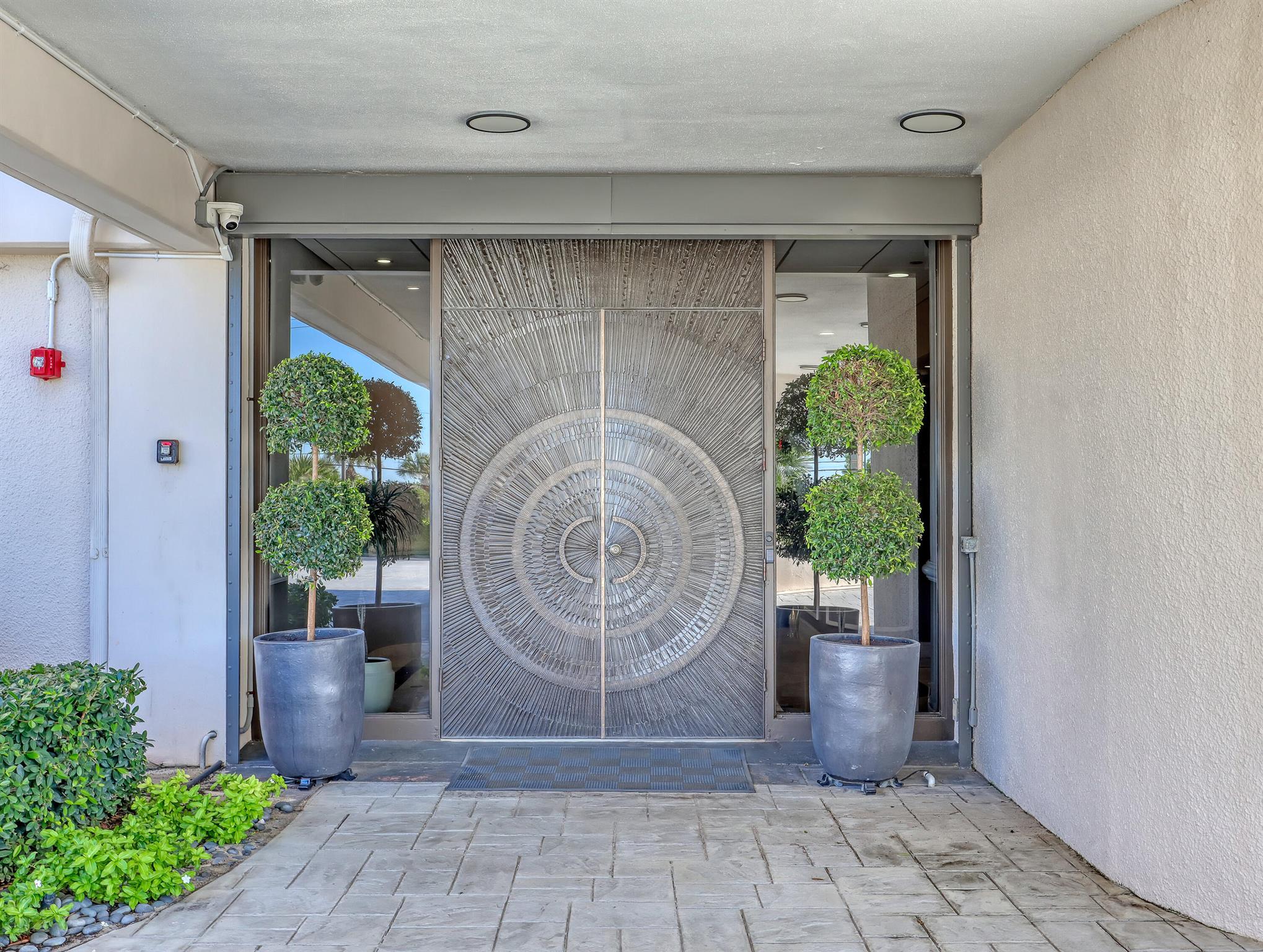 5380 N Ocean Dr #3b Riviera Beach, FL 33404