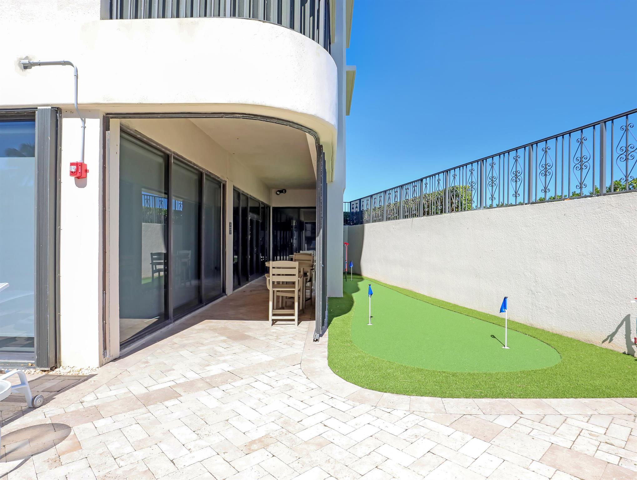 5380 N Ocean Dr #3b Riviera Beach, FL 33404