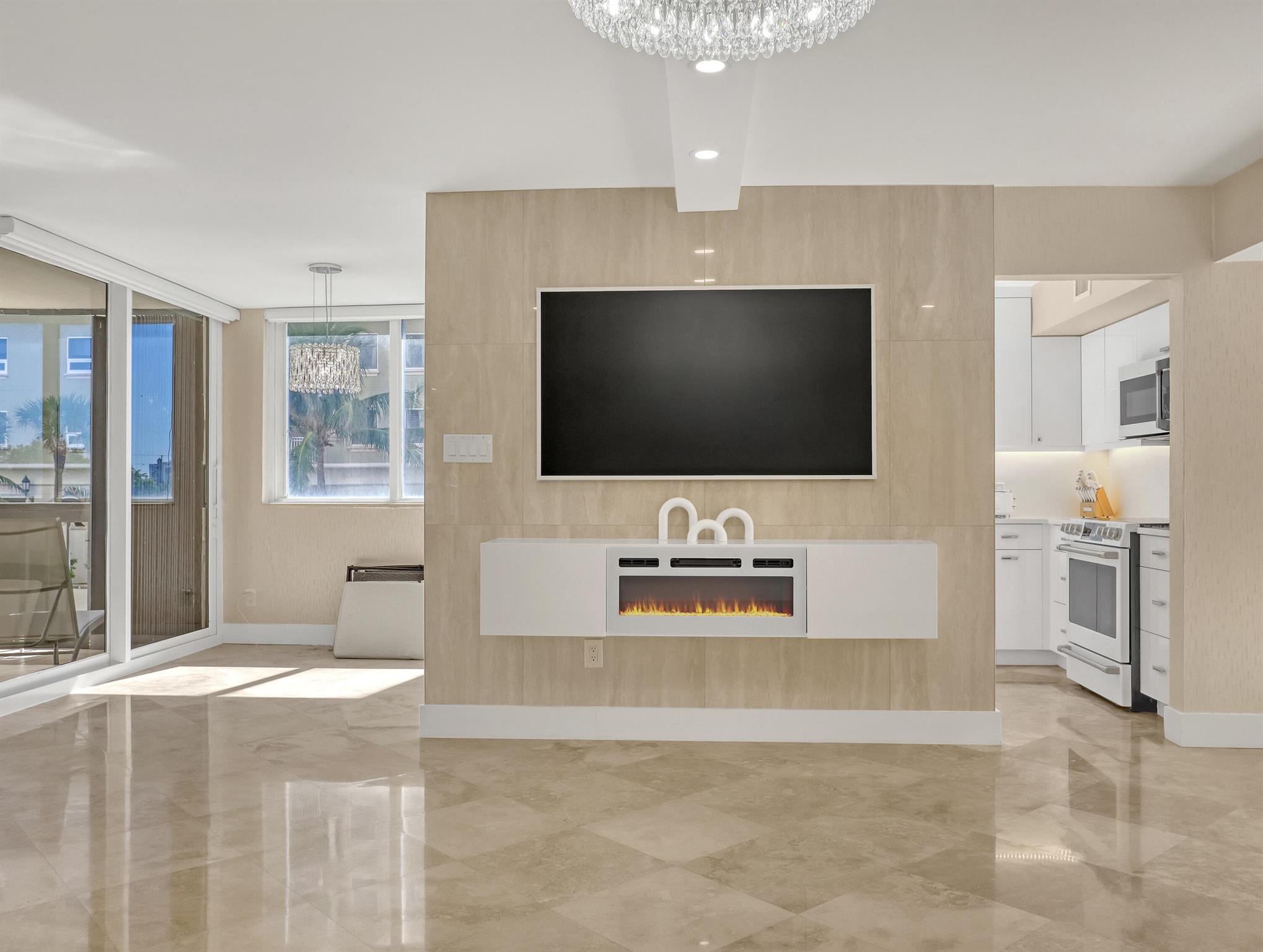 5380 N Ocean Dr #3b Riviera Beach, FL 33404