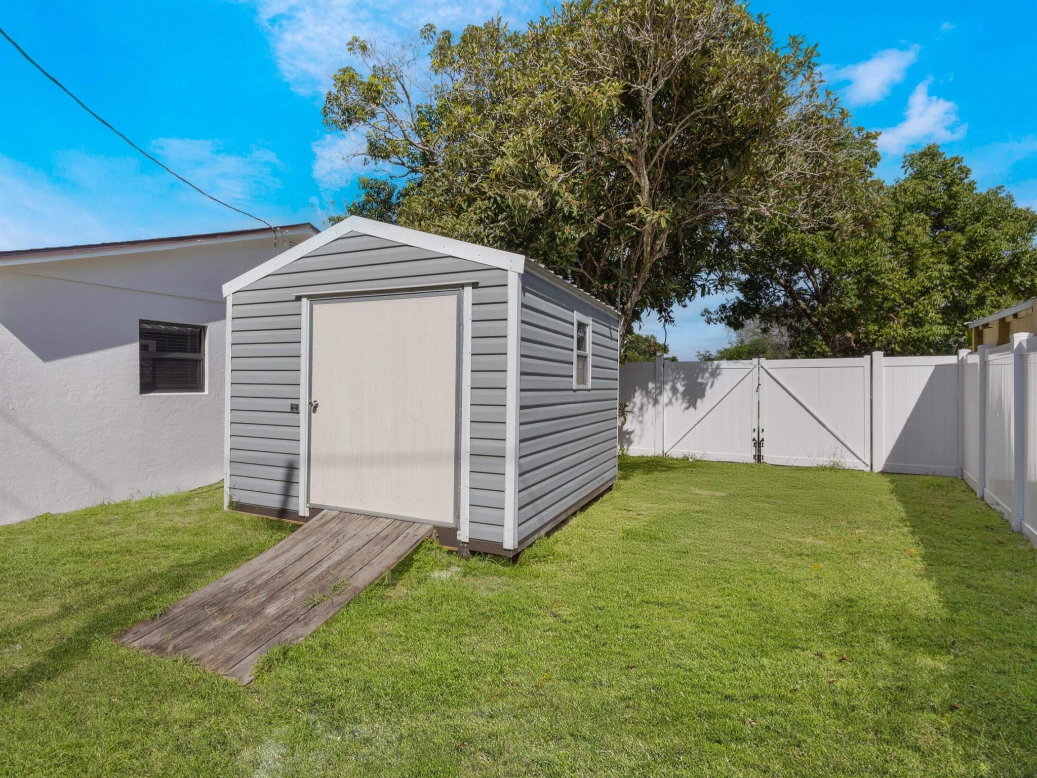 992 Mohican Blvd Jupiter, FL 33458