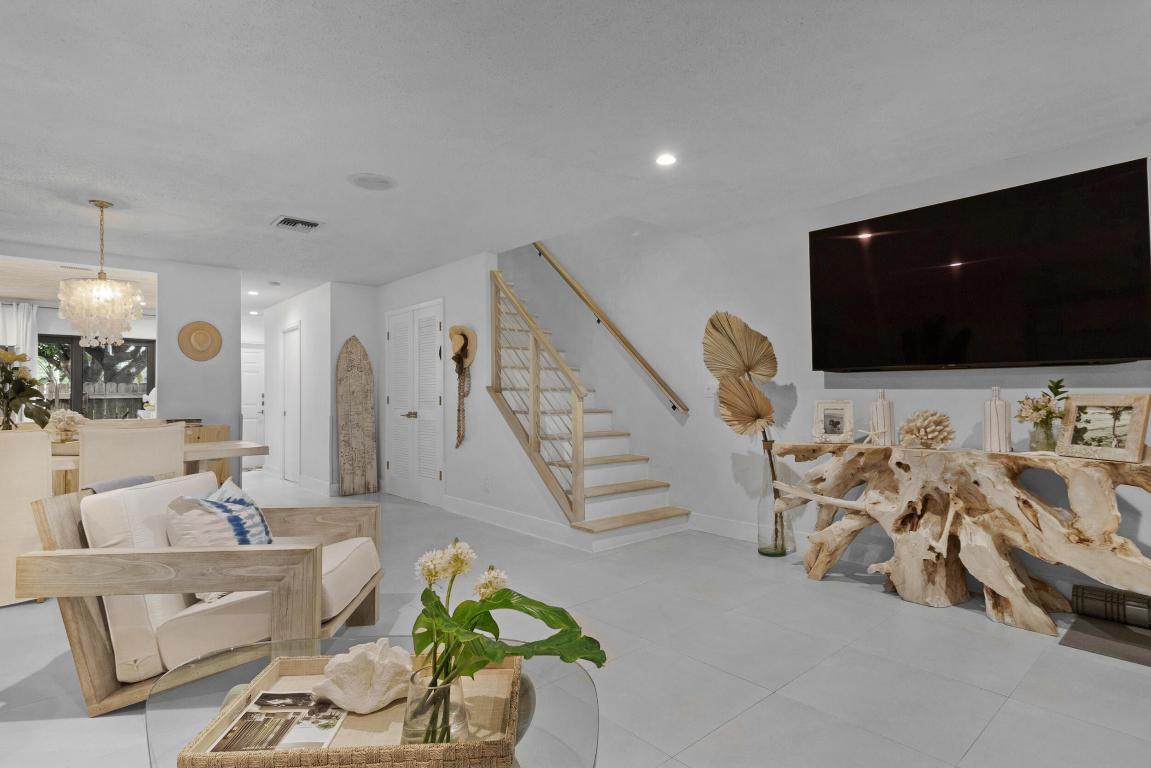 2136 NE 44th #4 Lighthouse Point, FL 33064