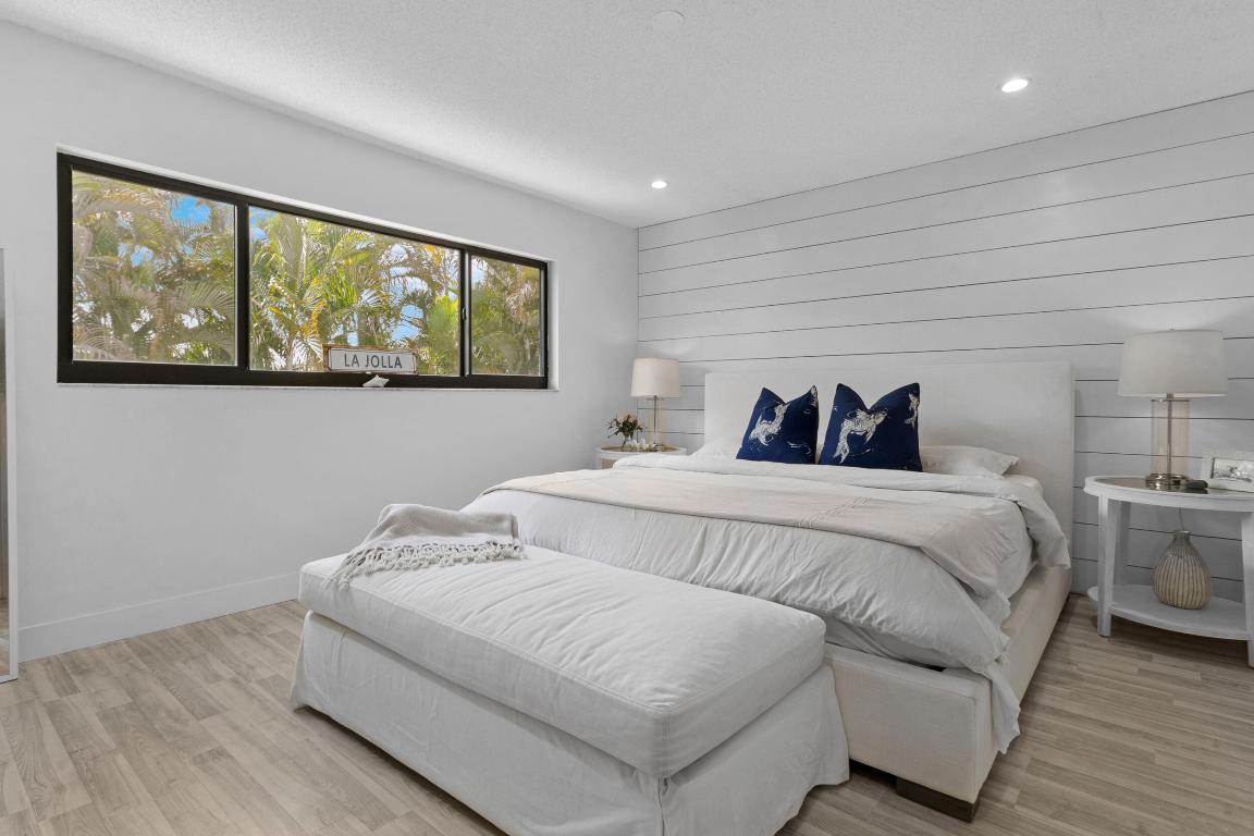 2136 NE 44th #4 Lighthouse Point, FL 33064