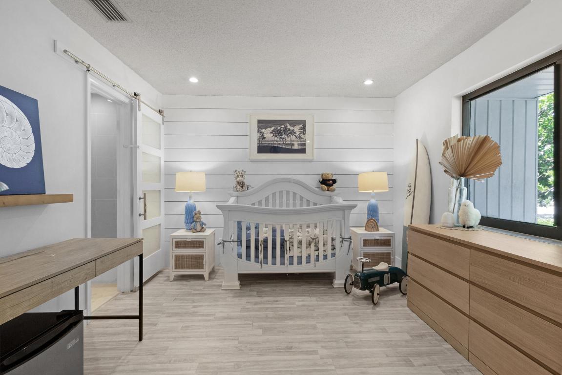 2136 NE 44th #4 Lighthouse Point, FL 33064