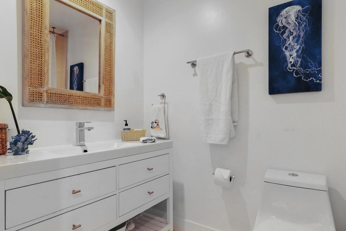 2136 NE 44th #4 Lighthouse Point, FL 33064