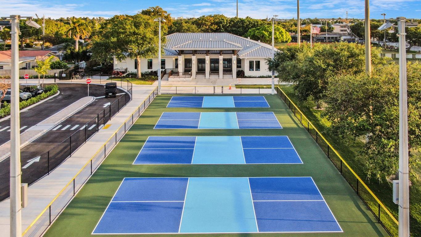 2136 NE 44th #4 Lighthouse Point, FL 33064