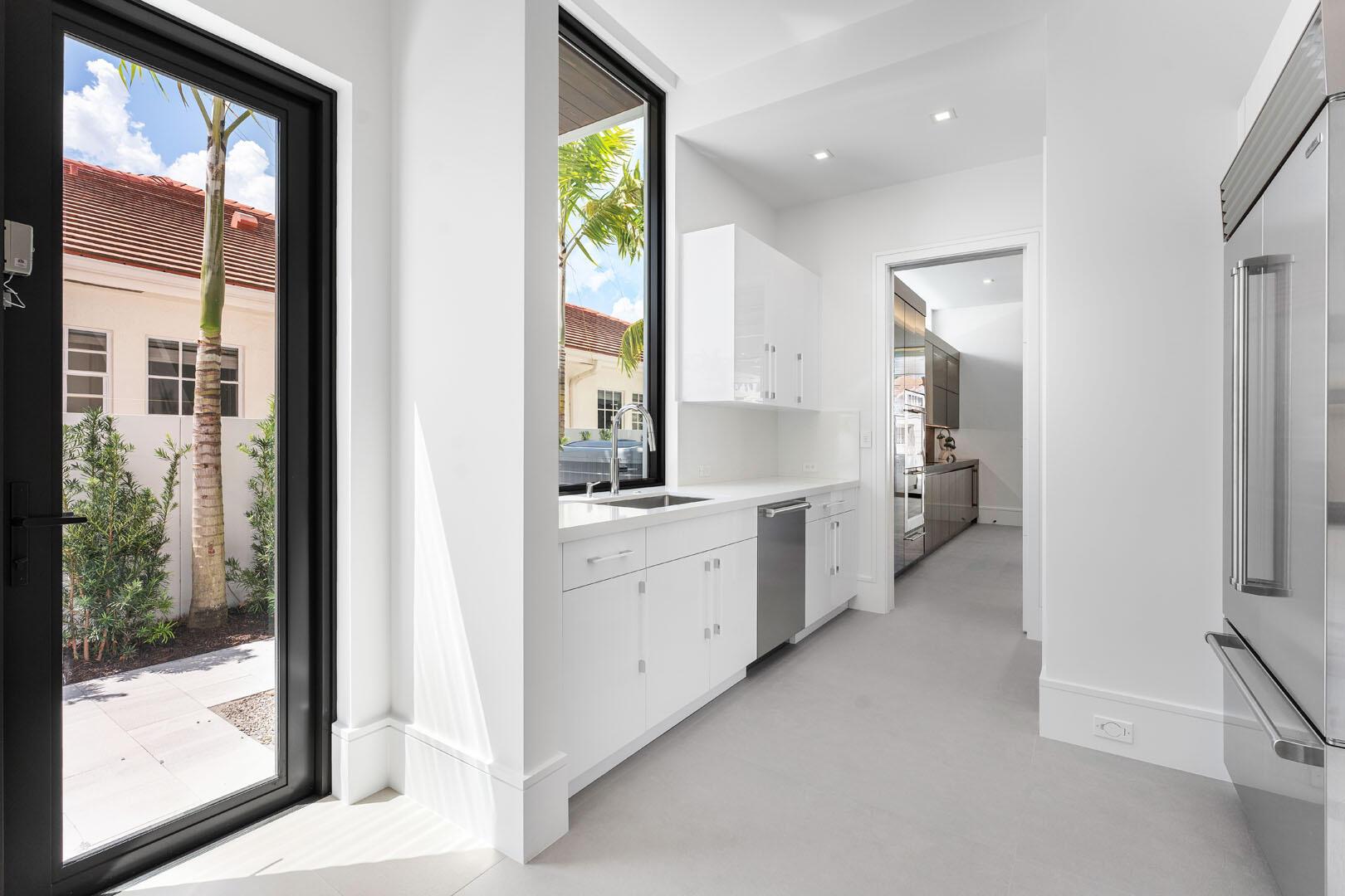 169 W Coconut Palm Rd Boca Raton, FL 33432