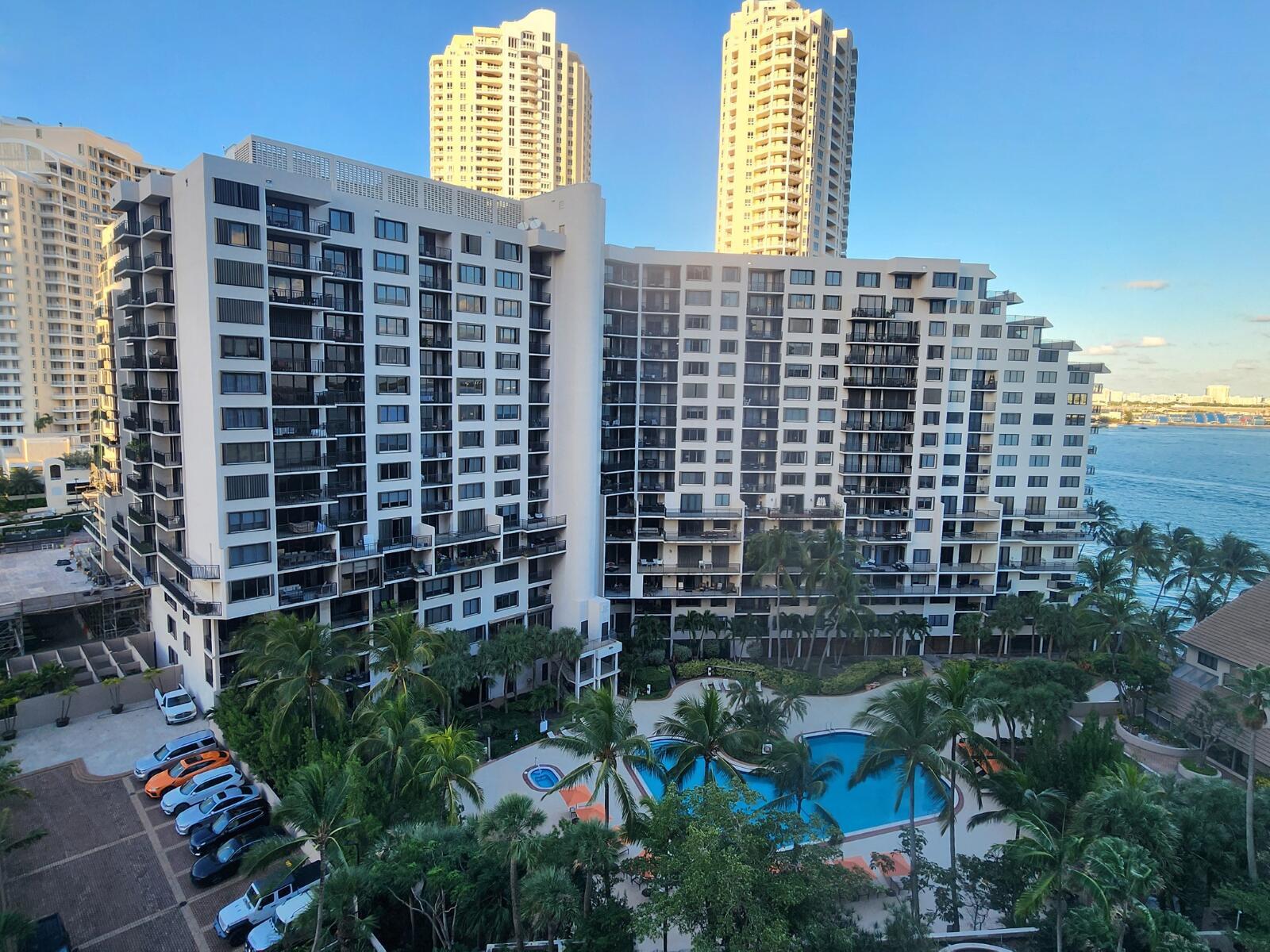 520 Brickell Key Dr #A-1200 Miami, FL 33131