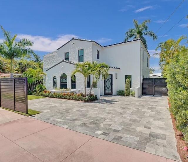 5832 Alton Rd Miami Beach, FL 33140