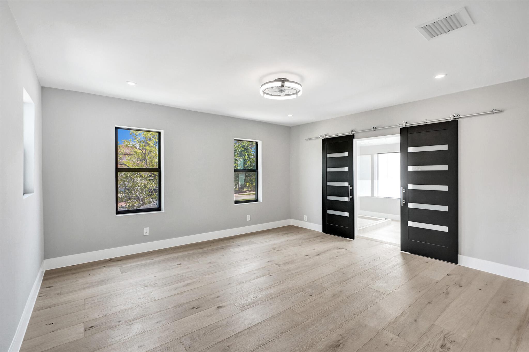 5832 Alton Rd Miami Beach, FL 33140