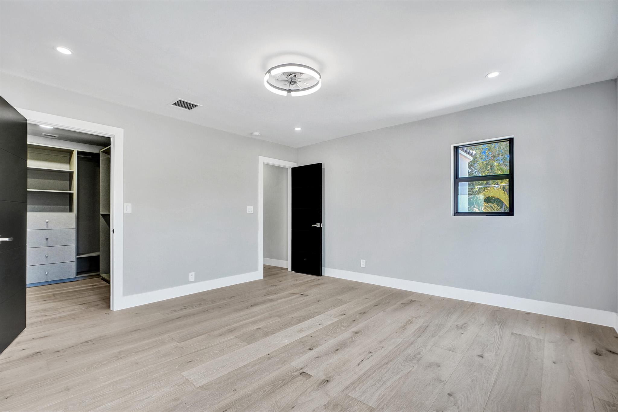 5832 Alton Rd Miami Beach, FL 33140