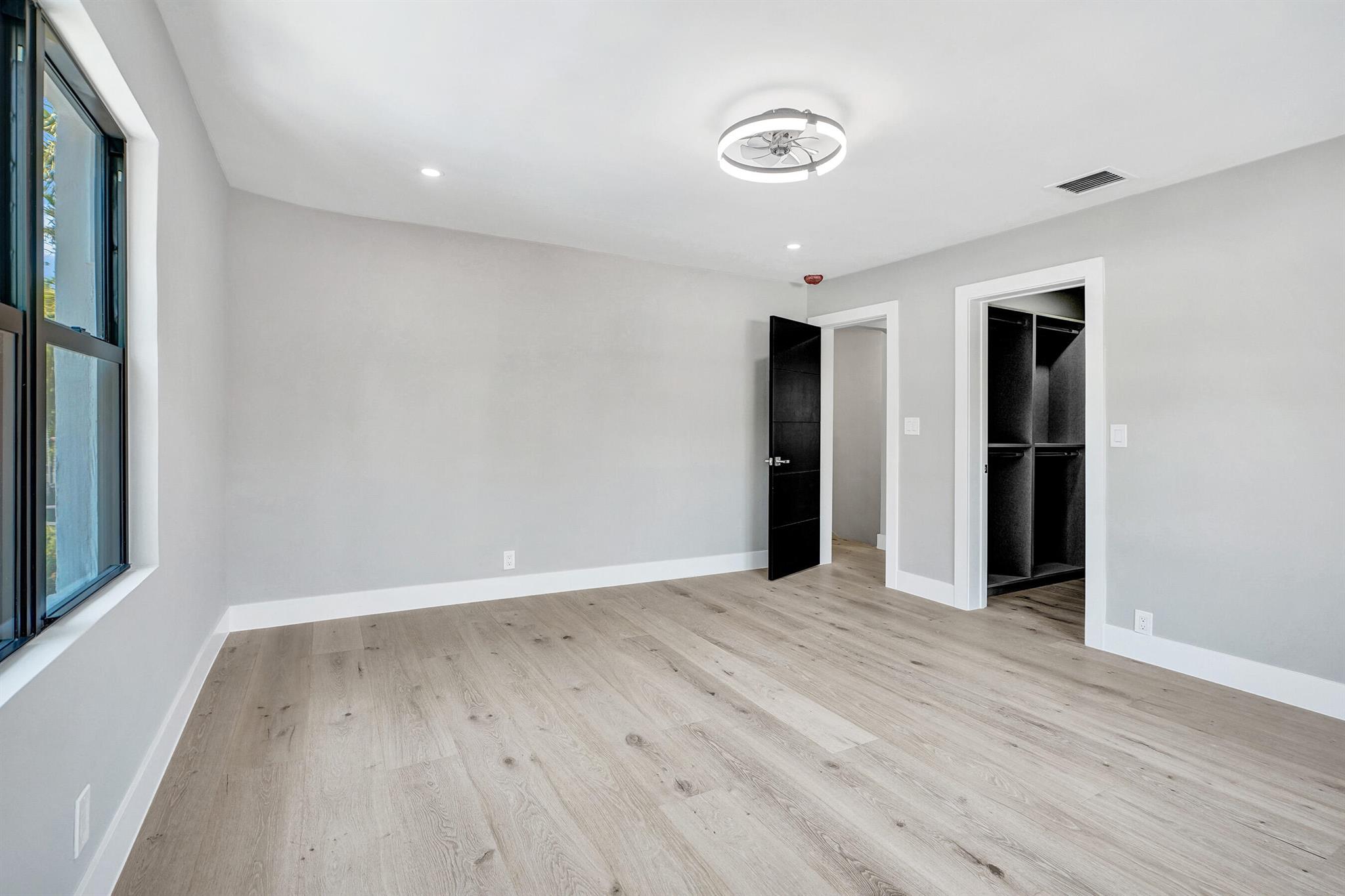 5832 Alton Rd Miami Beach, FL 33140