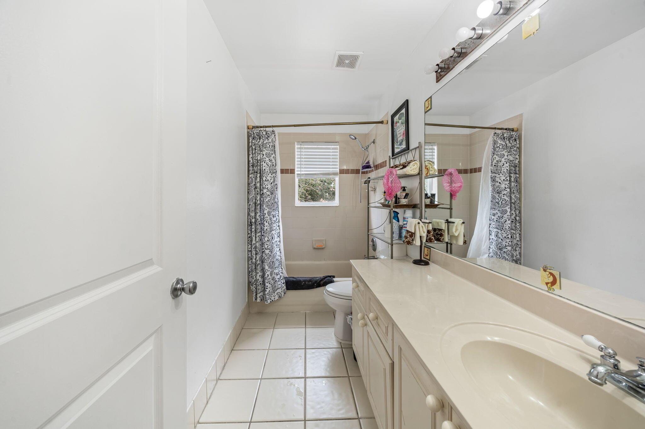 6892 Perdido Bay Ter Lake Worth, FL 33463