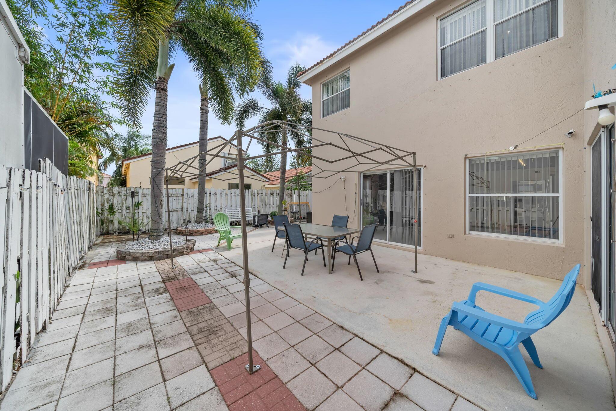 6892 Perdido Bay Ter Lake Worth, FL 33463