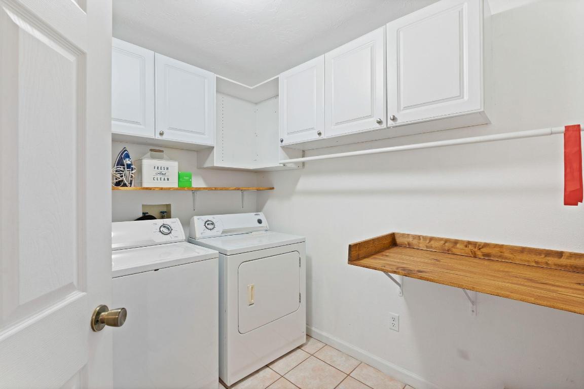 619 29th St Bradenton, FL 34208