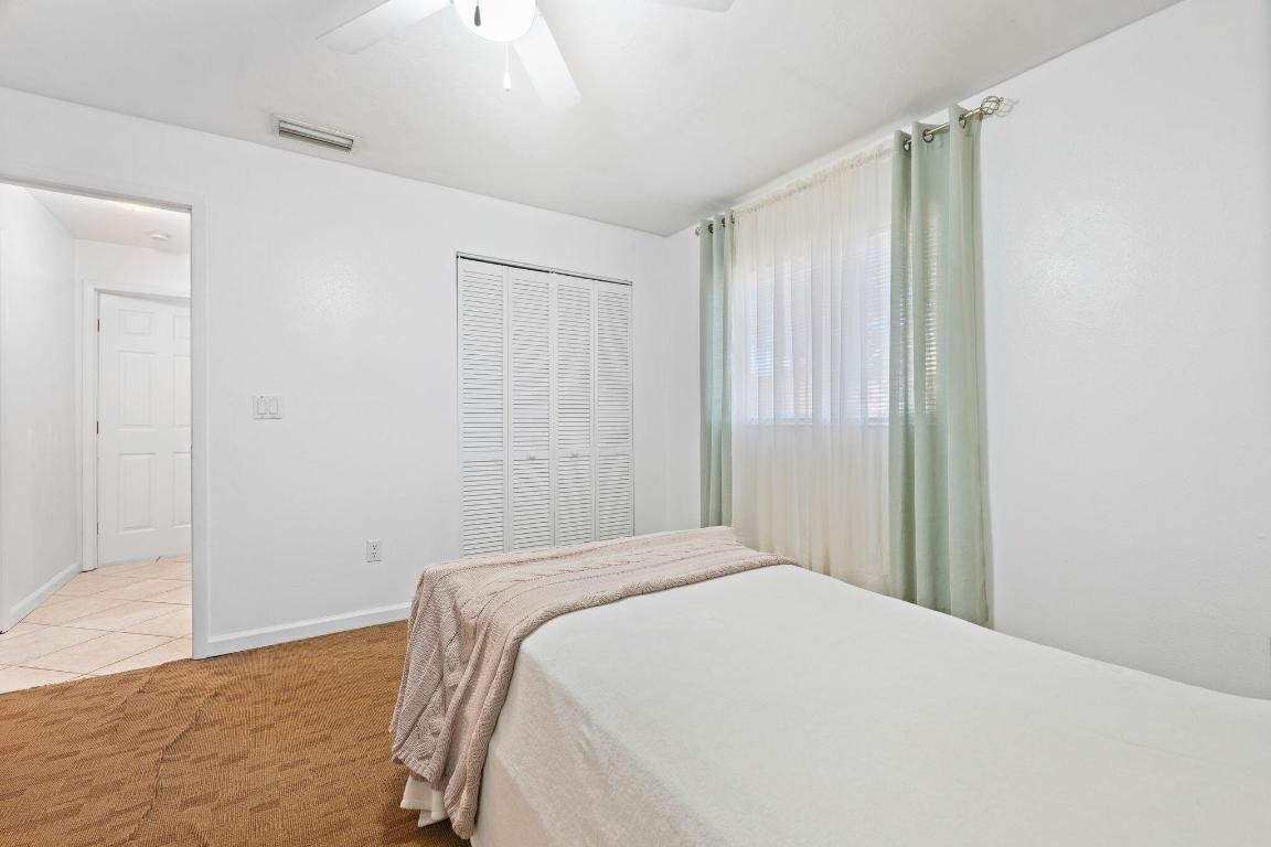 619 29th St Bradenton, FL 34208