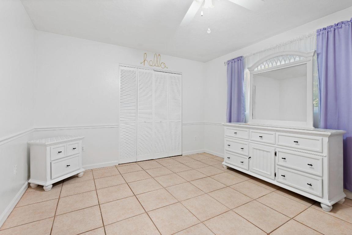 619 29th St Bradenton, FL 34208