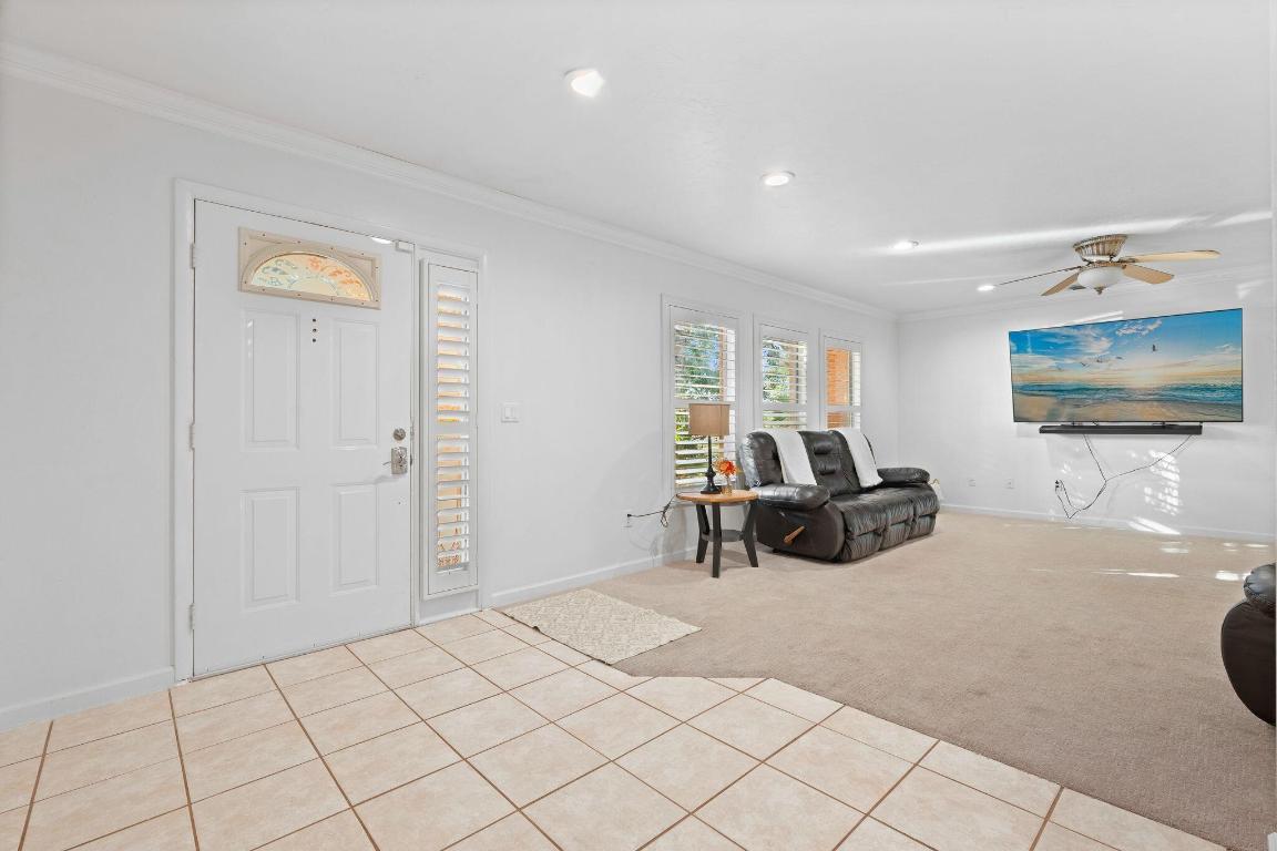 619 29th St Bradenton, FL 34208