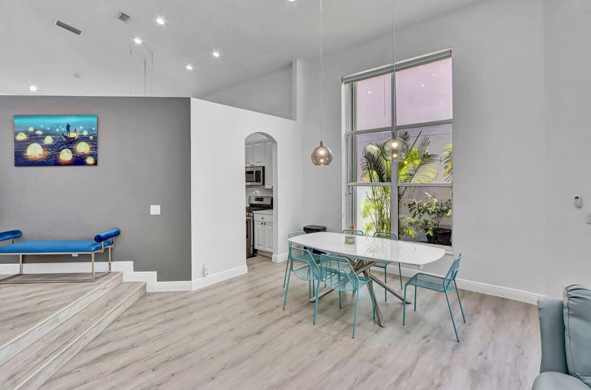 6631 NW 43rd Boca Raton, FL 33496