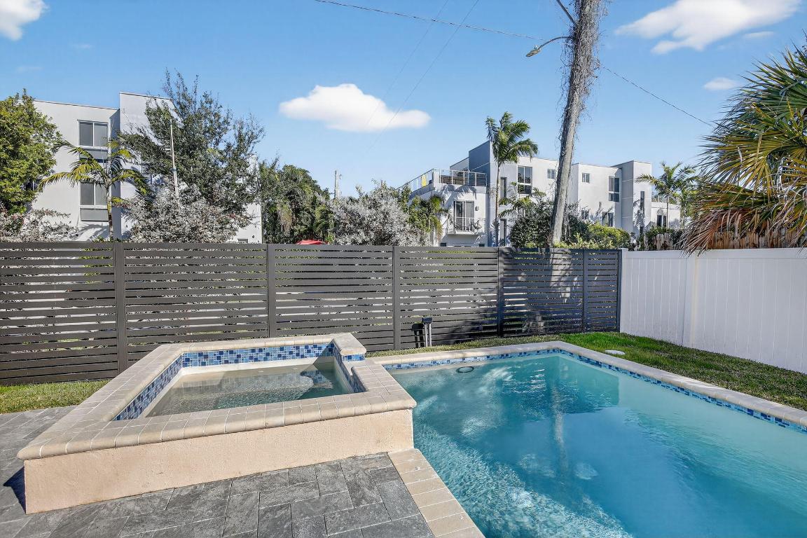 750 NE 16th Fort Lauderdale, FL 33304