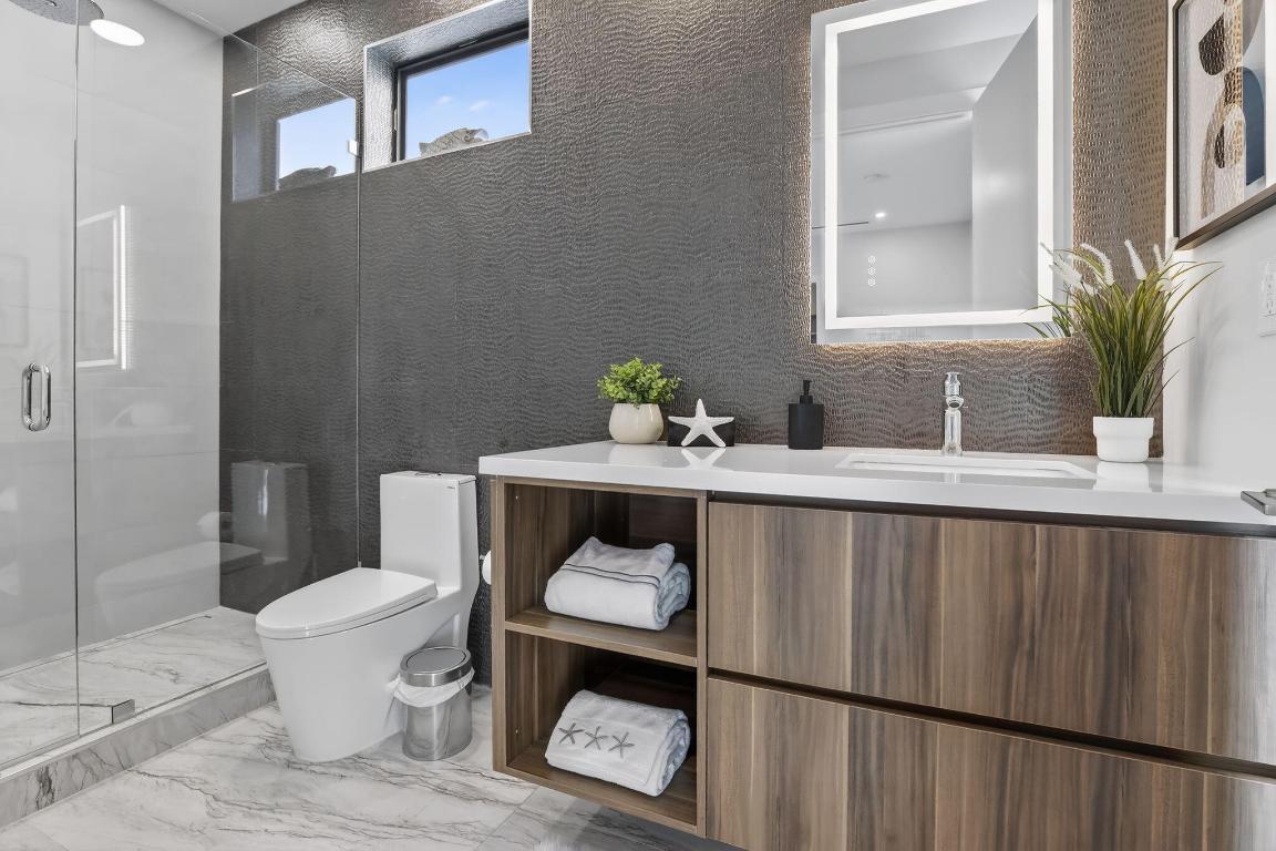 750 NE 16th Fort Lauderdale, FL 33304