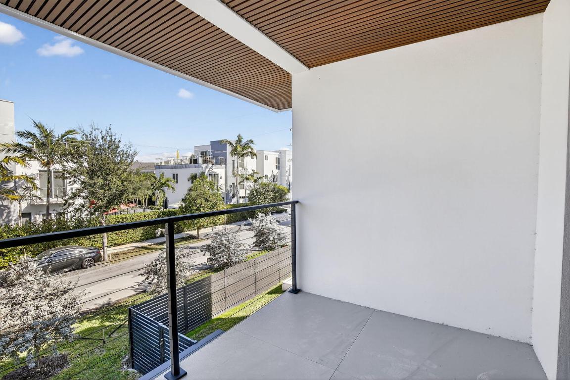 750 NE 16th Fort Lauderdale, FL 33304