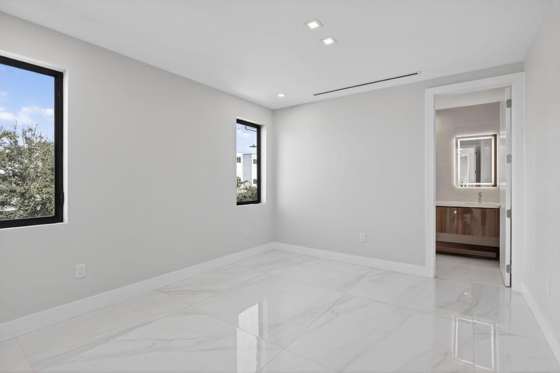 750 NE 16th Fort Lauderdale, FL 33304