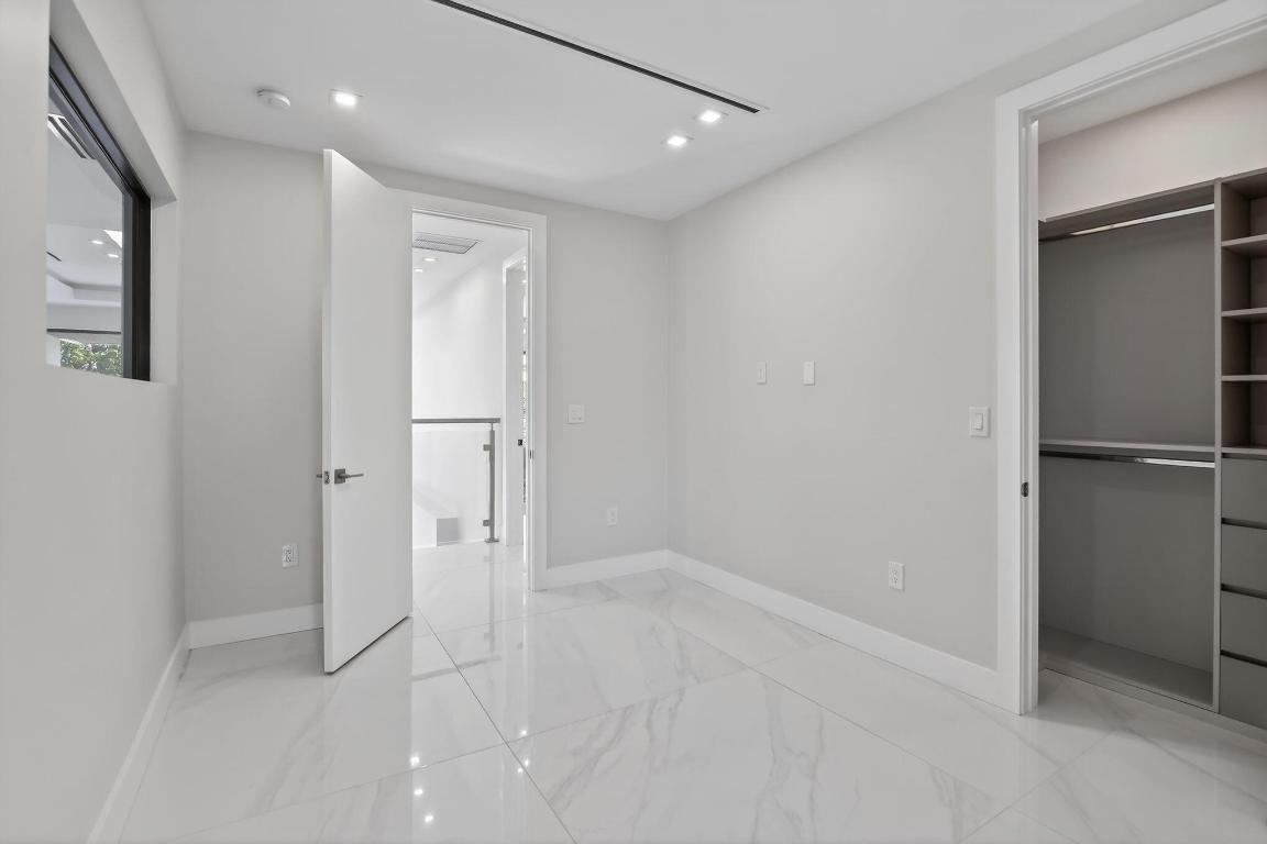 750 NE 16th Fort Lauderdale, FL 33304