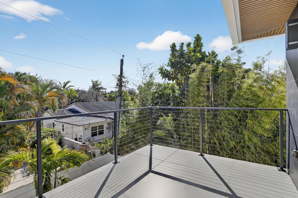 750 NE 16th Fort Lauderdale, FL 33304