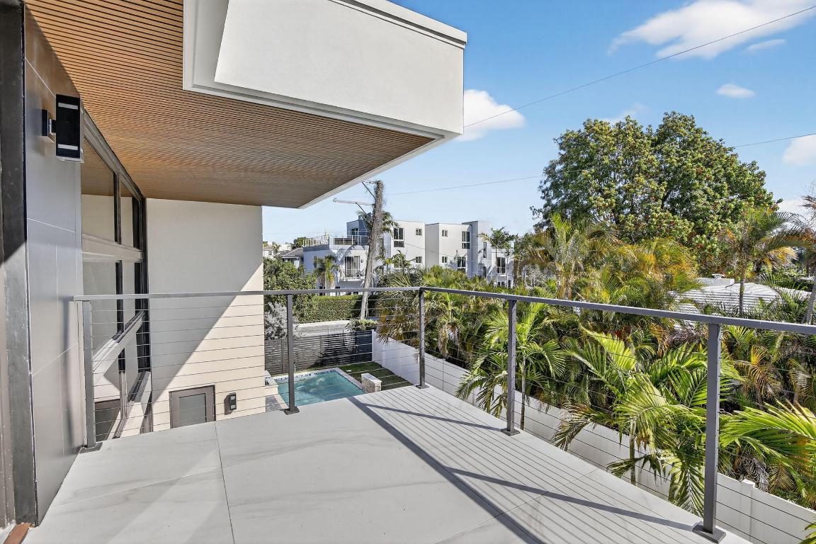 750 NE 16th Fort Lauderdale, FL 33304