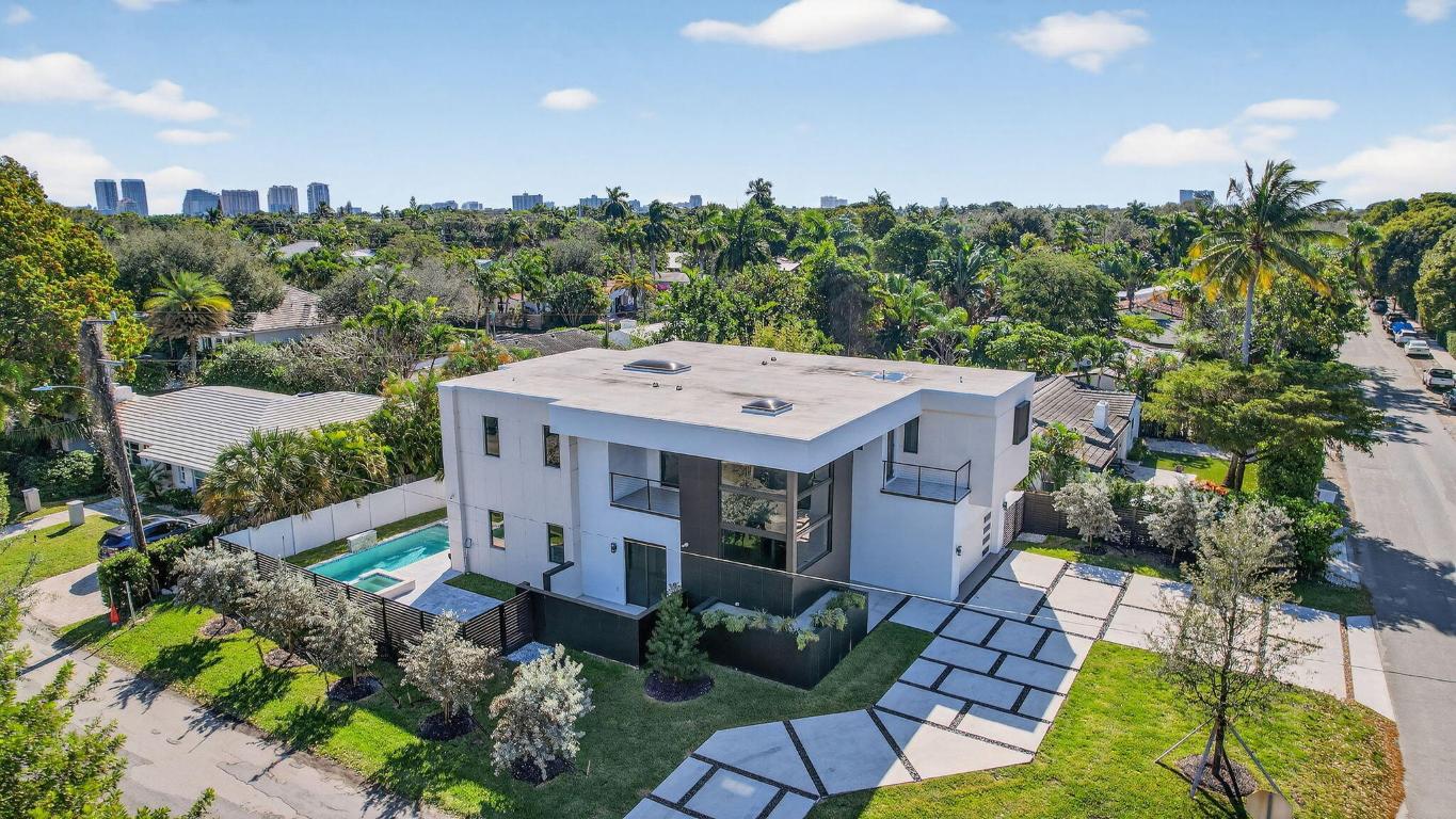 750 NE 16th Fort Lauderdale, FL 33304