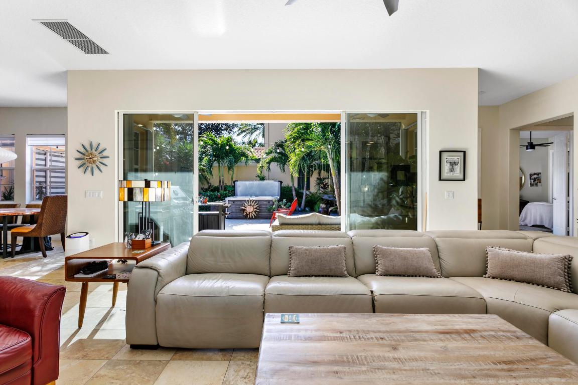 418 San Remo Jupiter, FL 33458