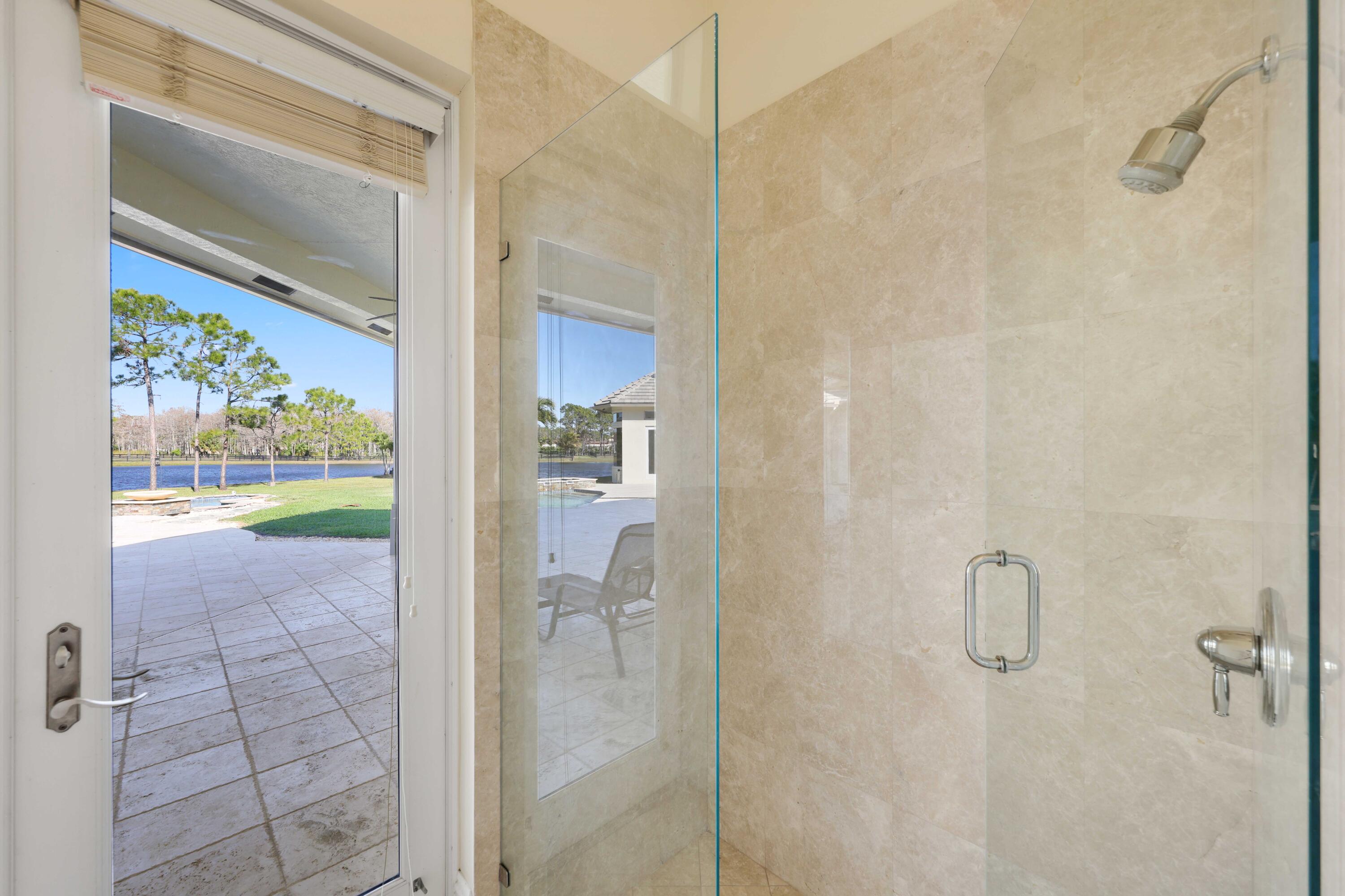 11581 Manatee Lake Worth, FL 33449