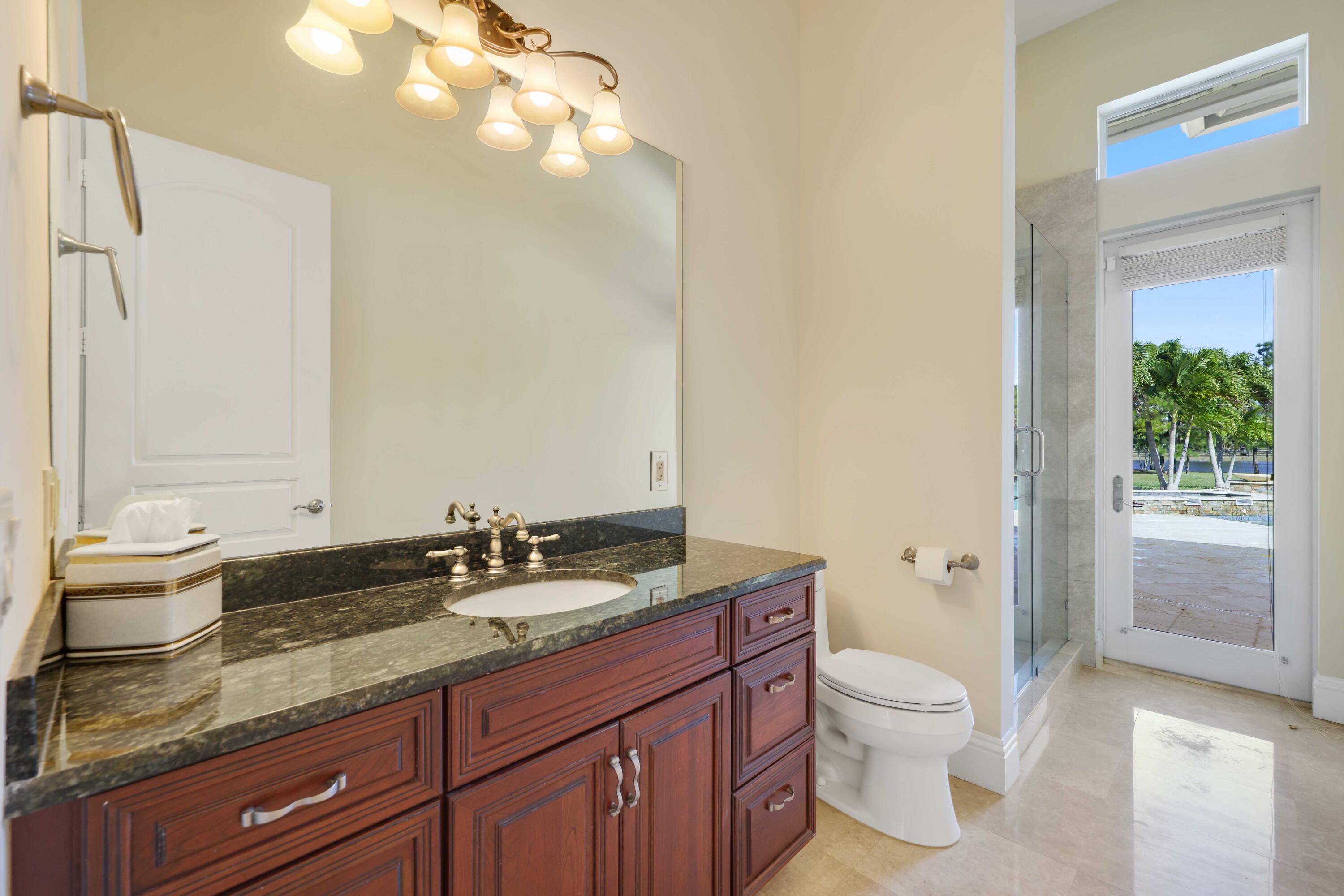 11581 Manatee Lake Worth, FL 33449