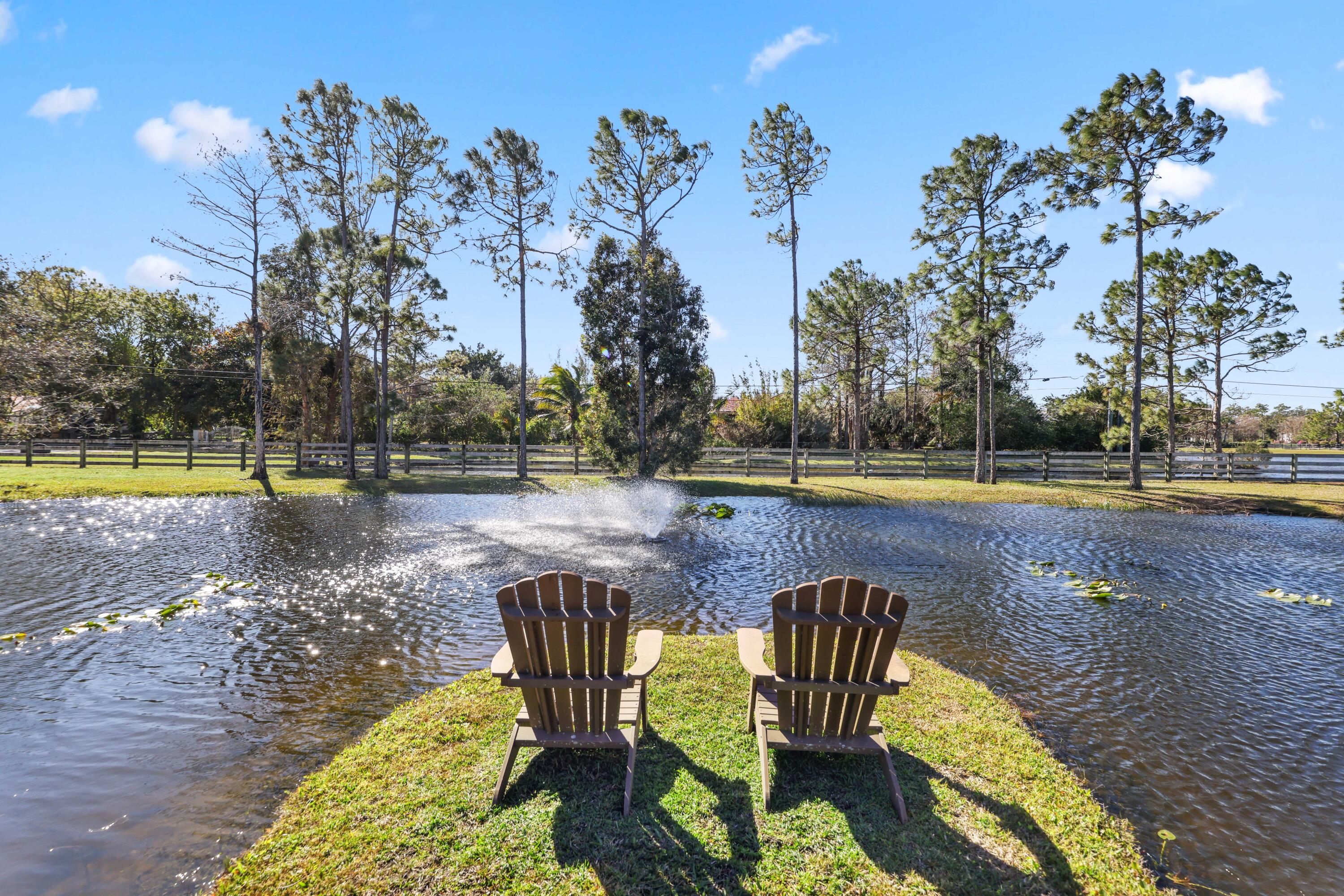 11581 Manatee Lake Worth, FL 33449