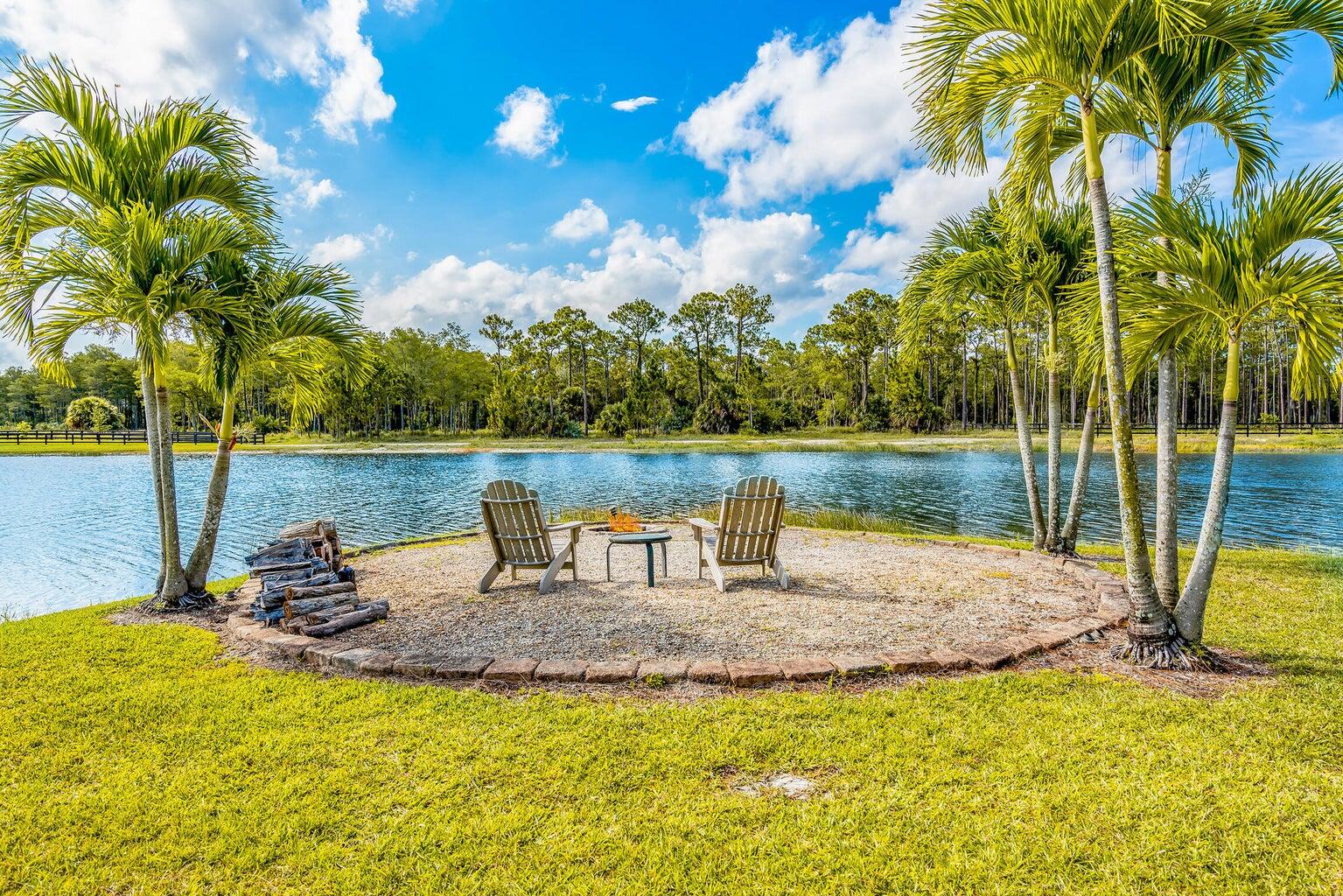 11581 Manatee Lake Worth, FL 33449