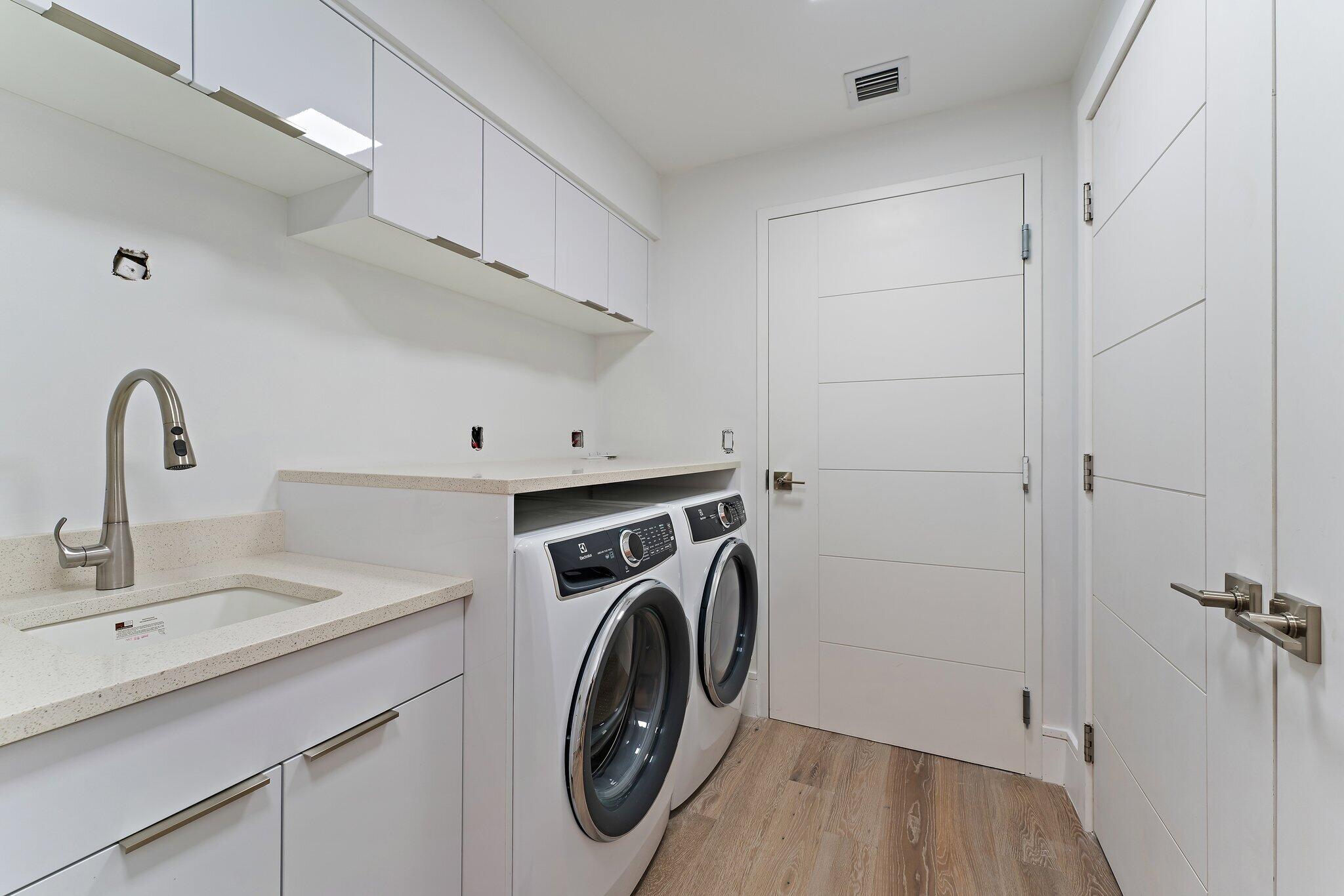 1 S Coastal #201 Jupiter, FL 33477