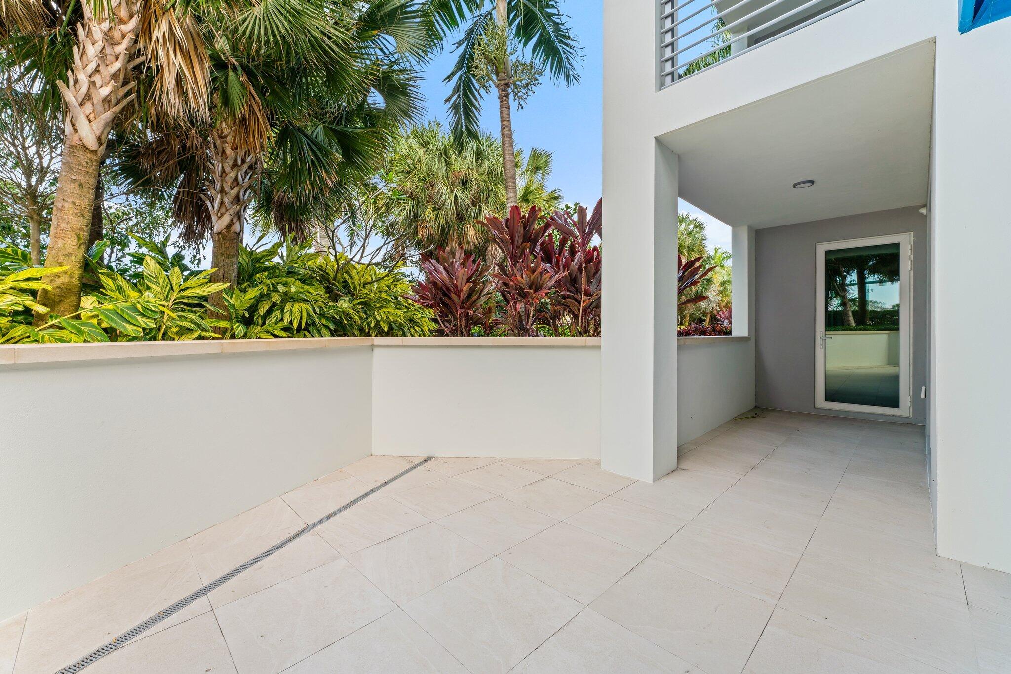 1 S Coastal #201 Jupiter, FL 33477