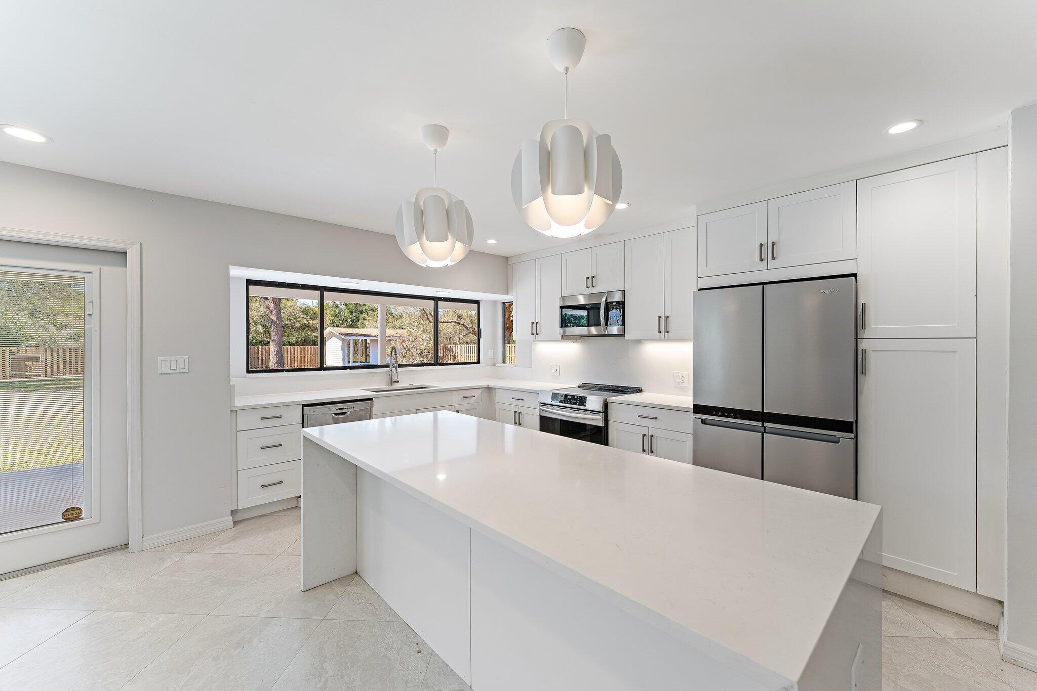 5883 Set N Sun Jupiter, FL 33458