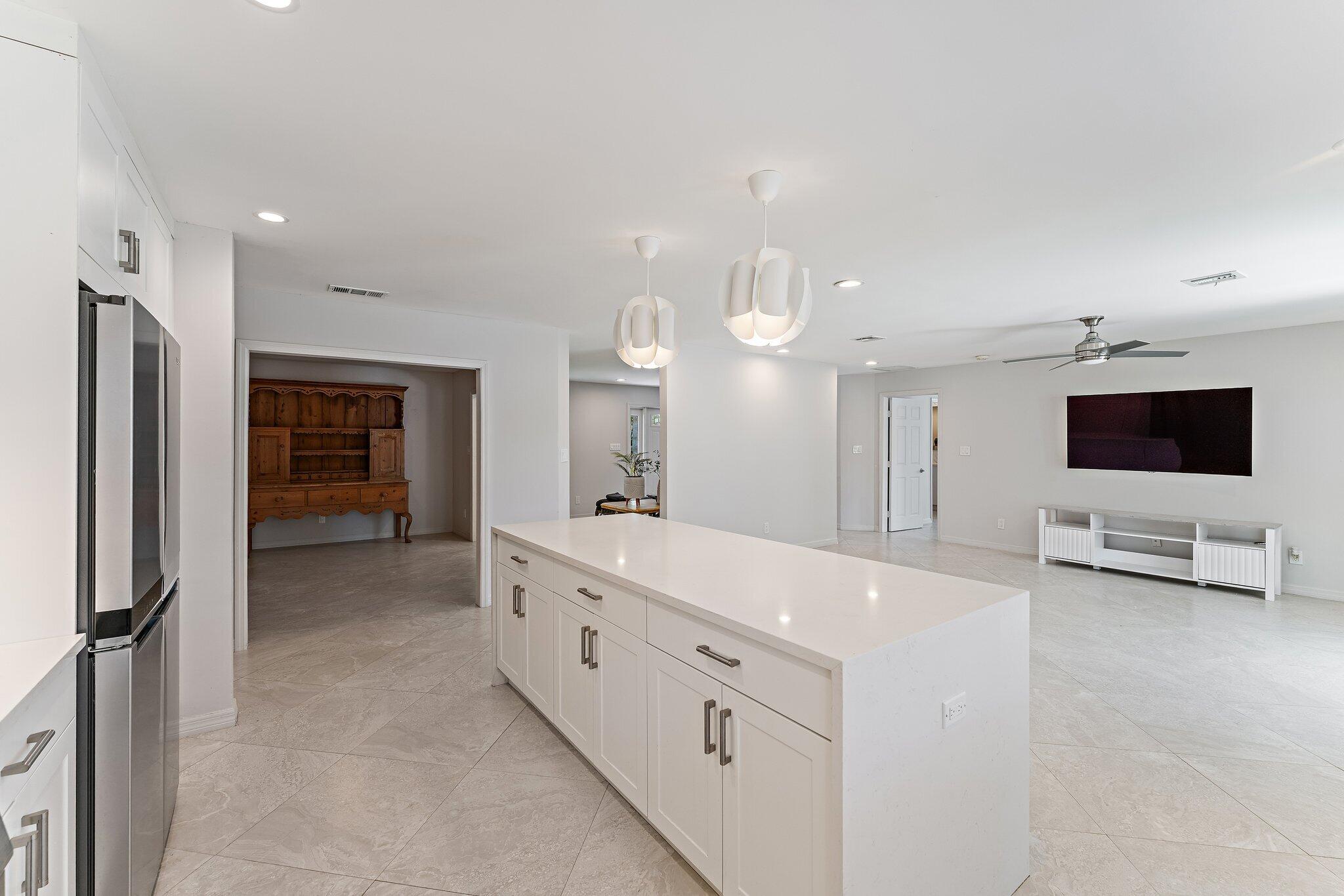 5883 Set N Sun Jupiter, FL 33458