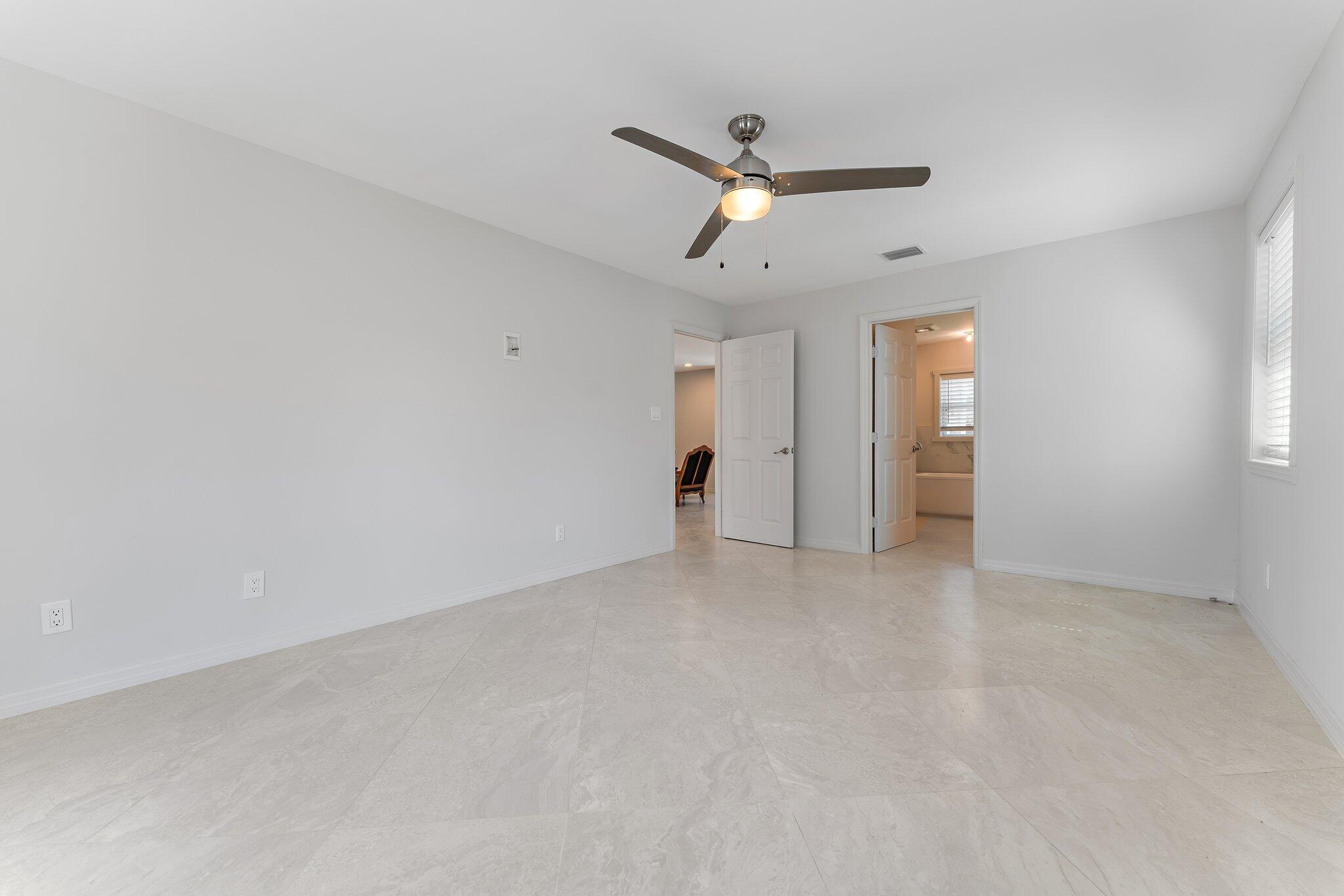 5883 Set N Sun Jupiter, FL 33458