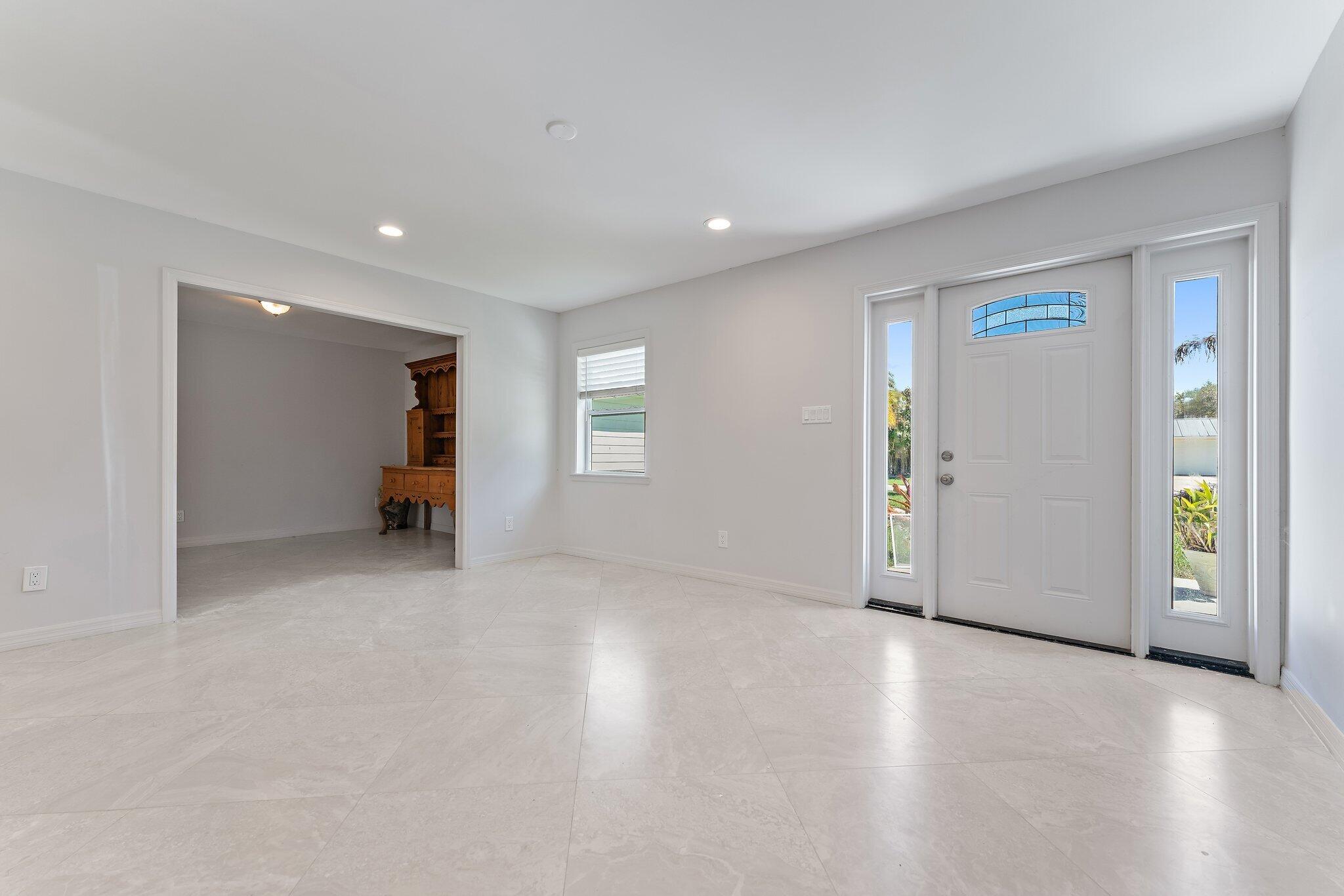 5883 Set N Sun Jupiter, FL 33458