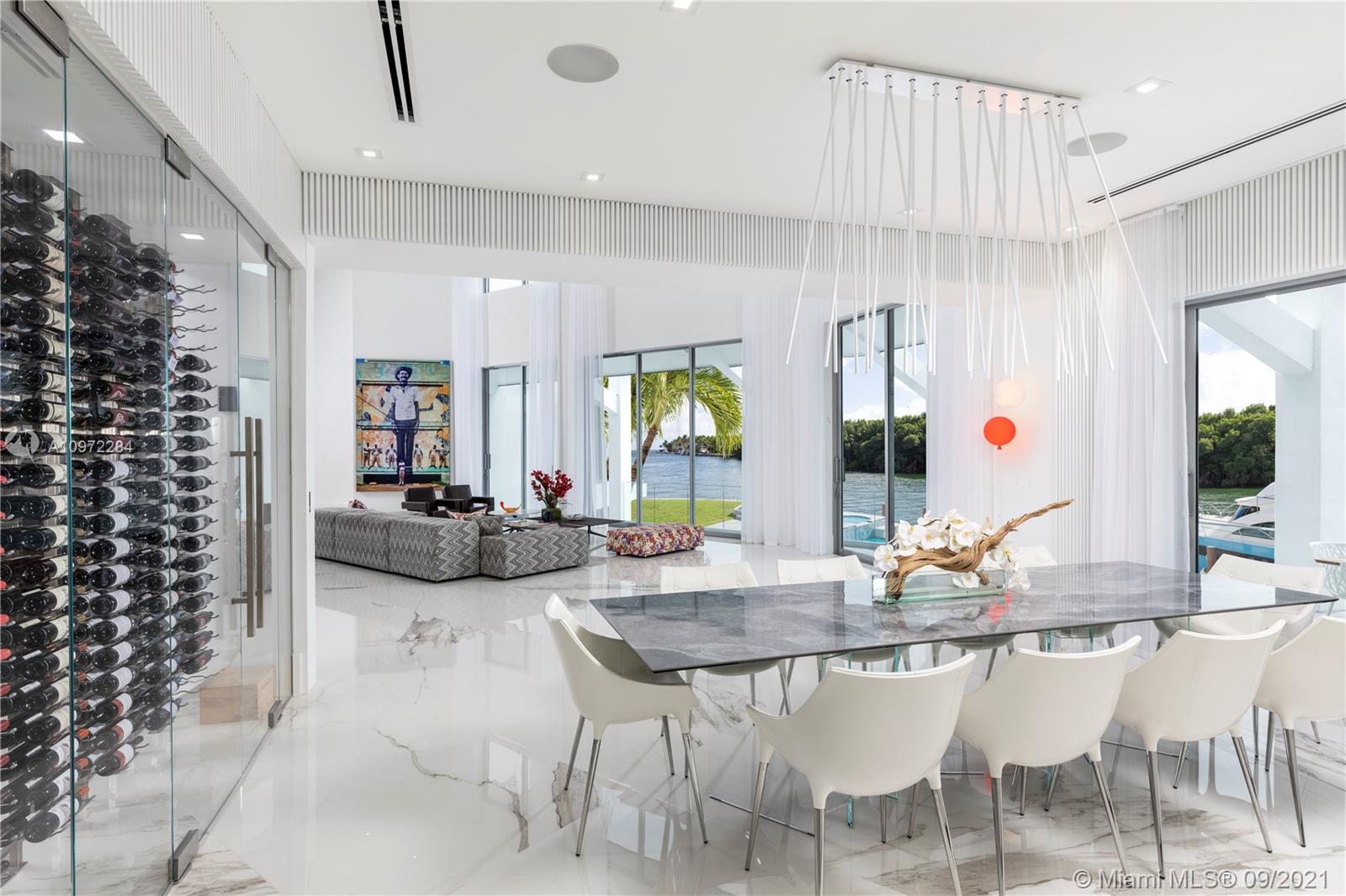 6946 Sunrise Ct Coral Gables, FL 33133