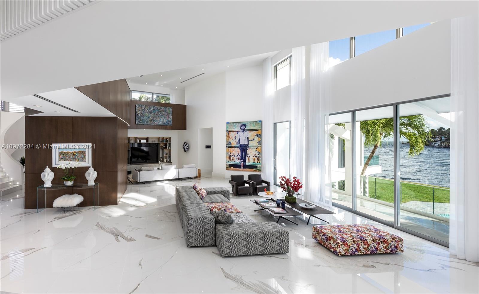 6946 Sunrise Ct Coral Gables, FL 33133