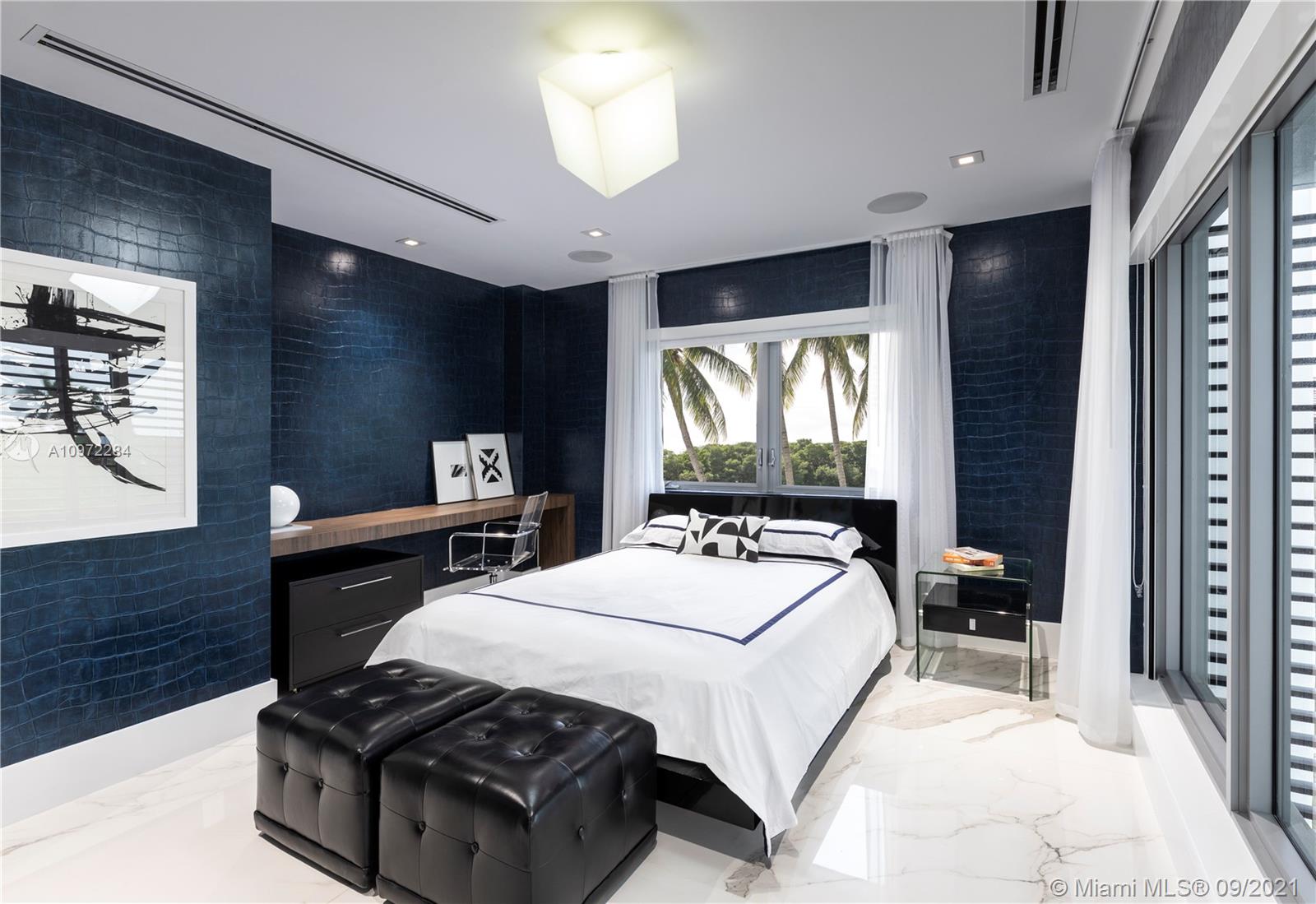 6946 Sunrise Ct Coral Gables, FL 33133