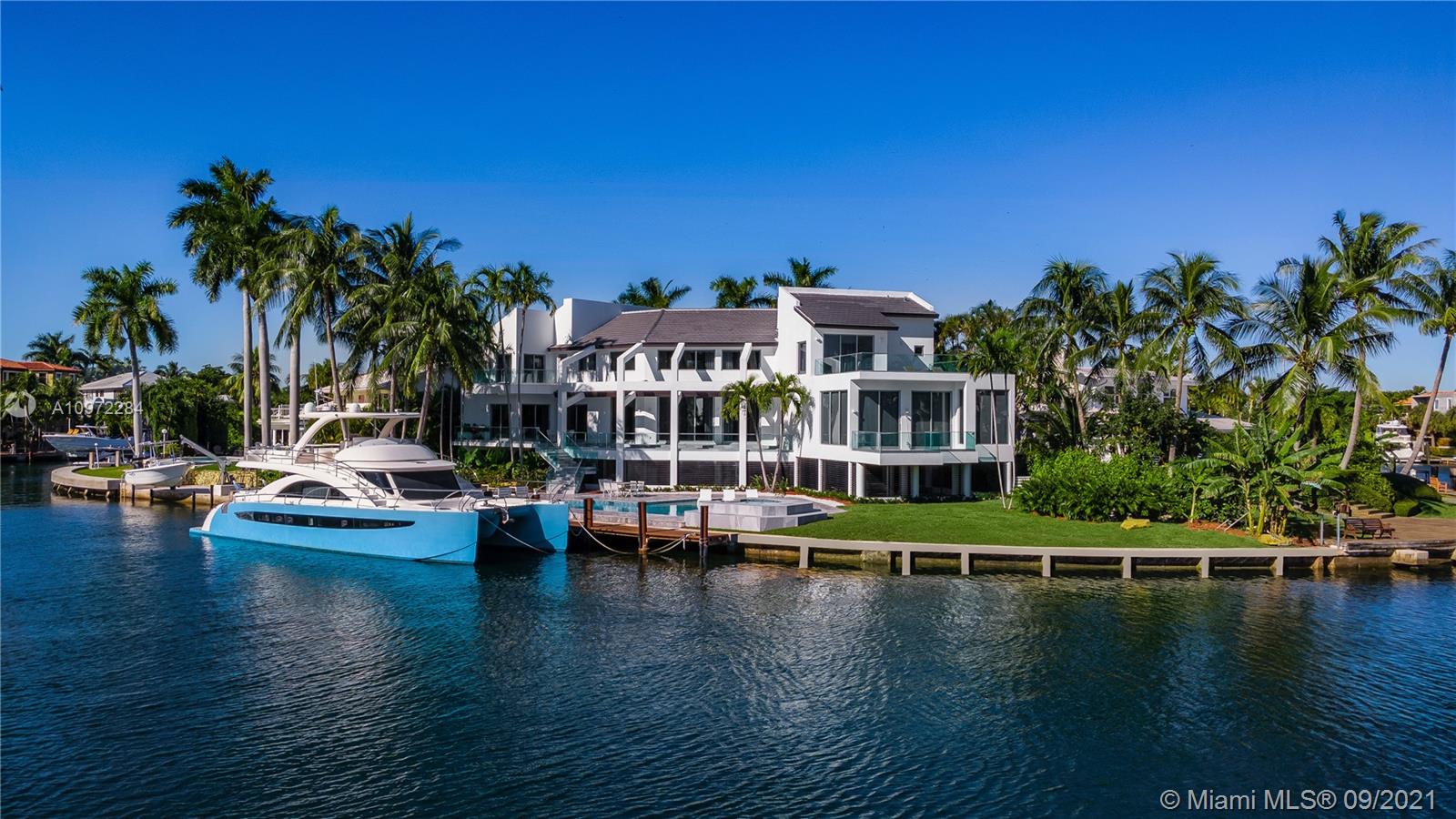 6946 Sunrise Ct Coral Gables, FL 33133