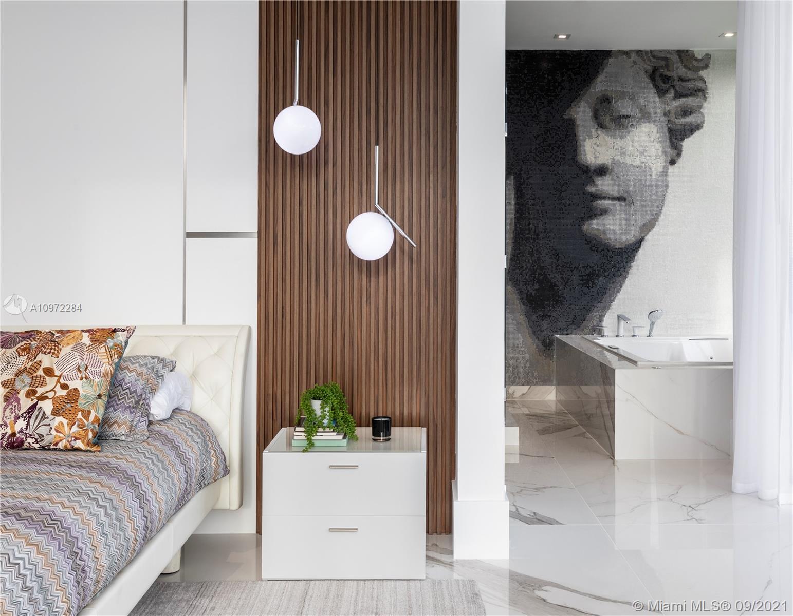 6946 Sunrise Ct Coral Gables, FL 33133