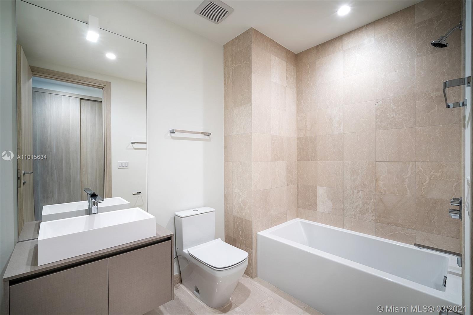 1000 Brickell Plz #PH5101 Miami, FL 33131