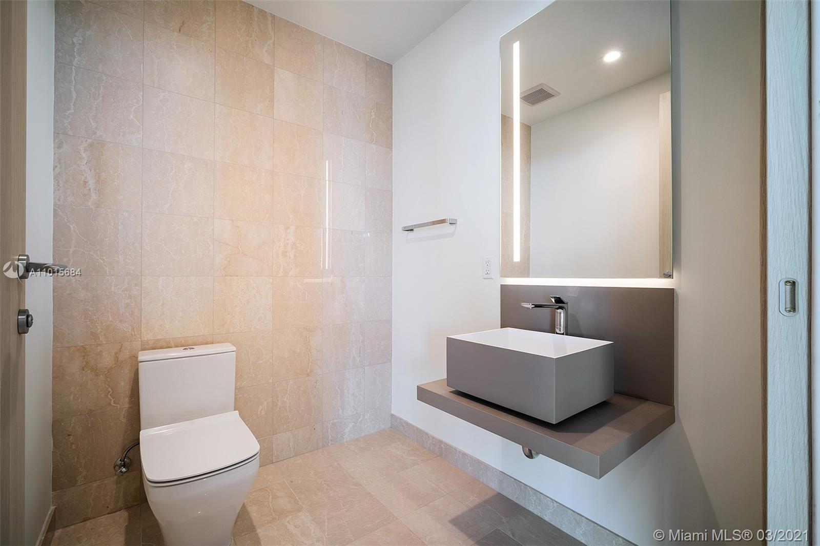 1000 Brickell Plz #PH5101 Miami, FL 33131